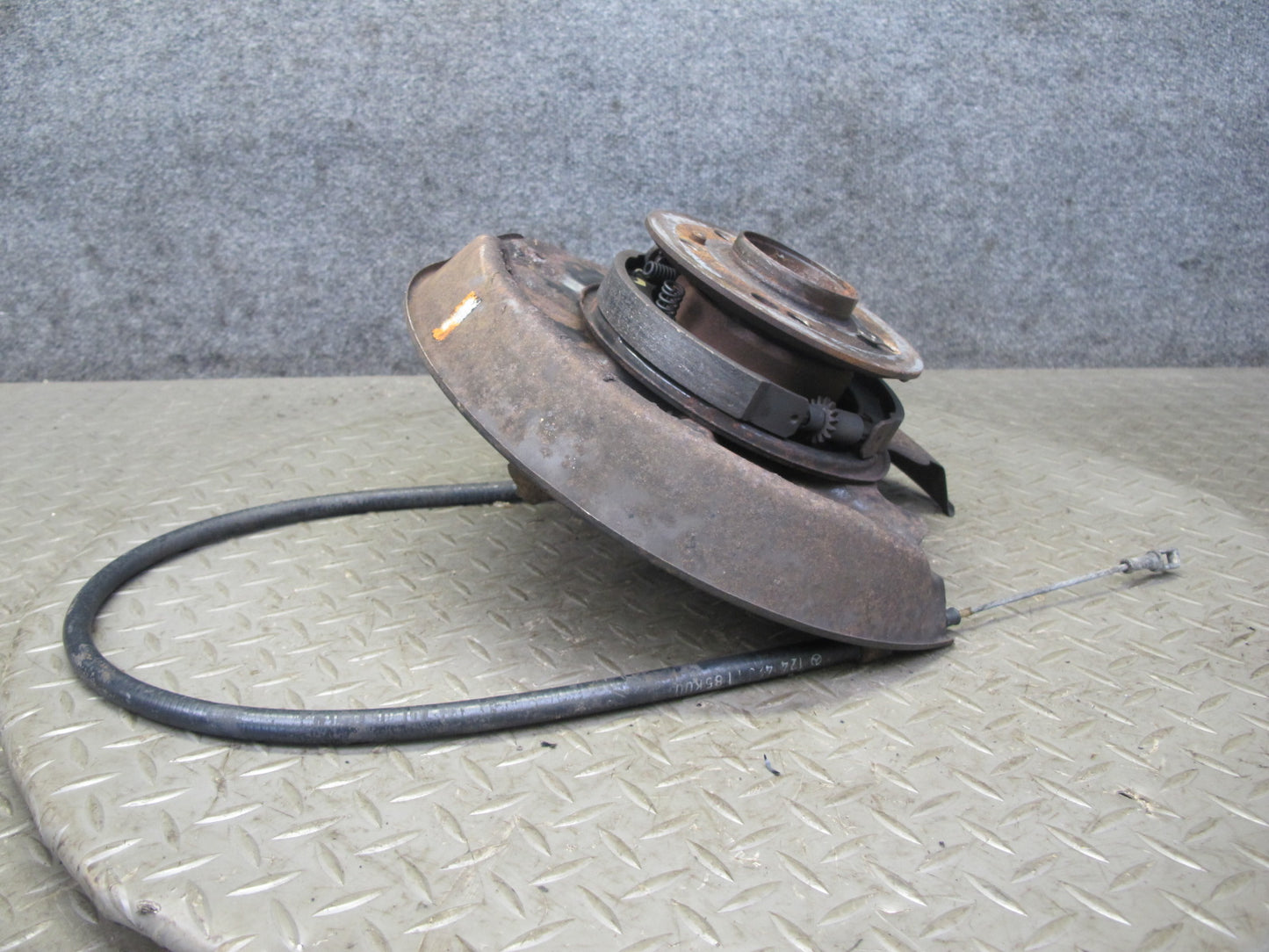 90-95 Mercedes W124 300D RWD Rear Right Spindle Knuckle Wheel Hub Bearing OEM