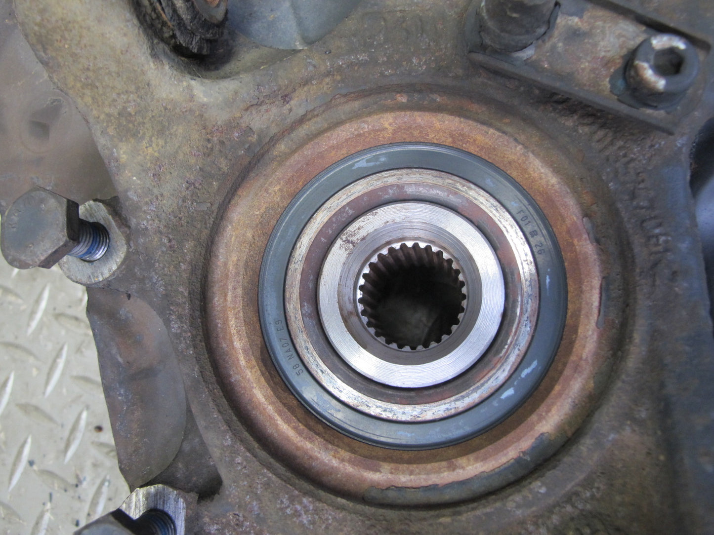 90-95 Mercedes W124 300D RWD Rear Right Spindle Knuckle Wheel Hub Bearing OEM