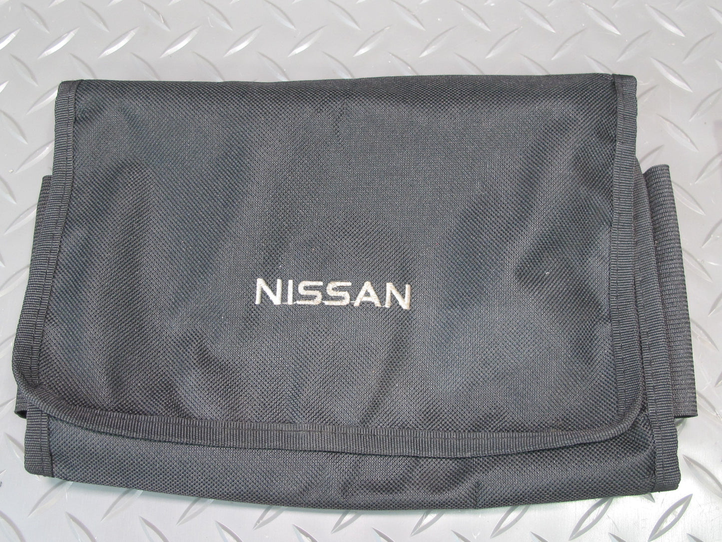 2014 Nissan Z34 370Z Owners Guide Manual Book Set w Case OEM