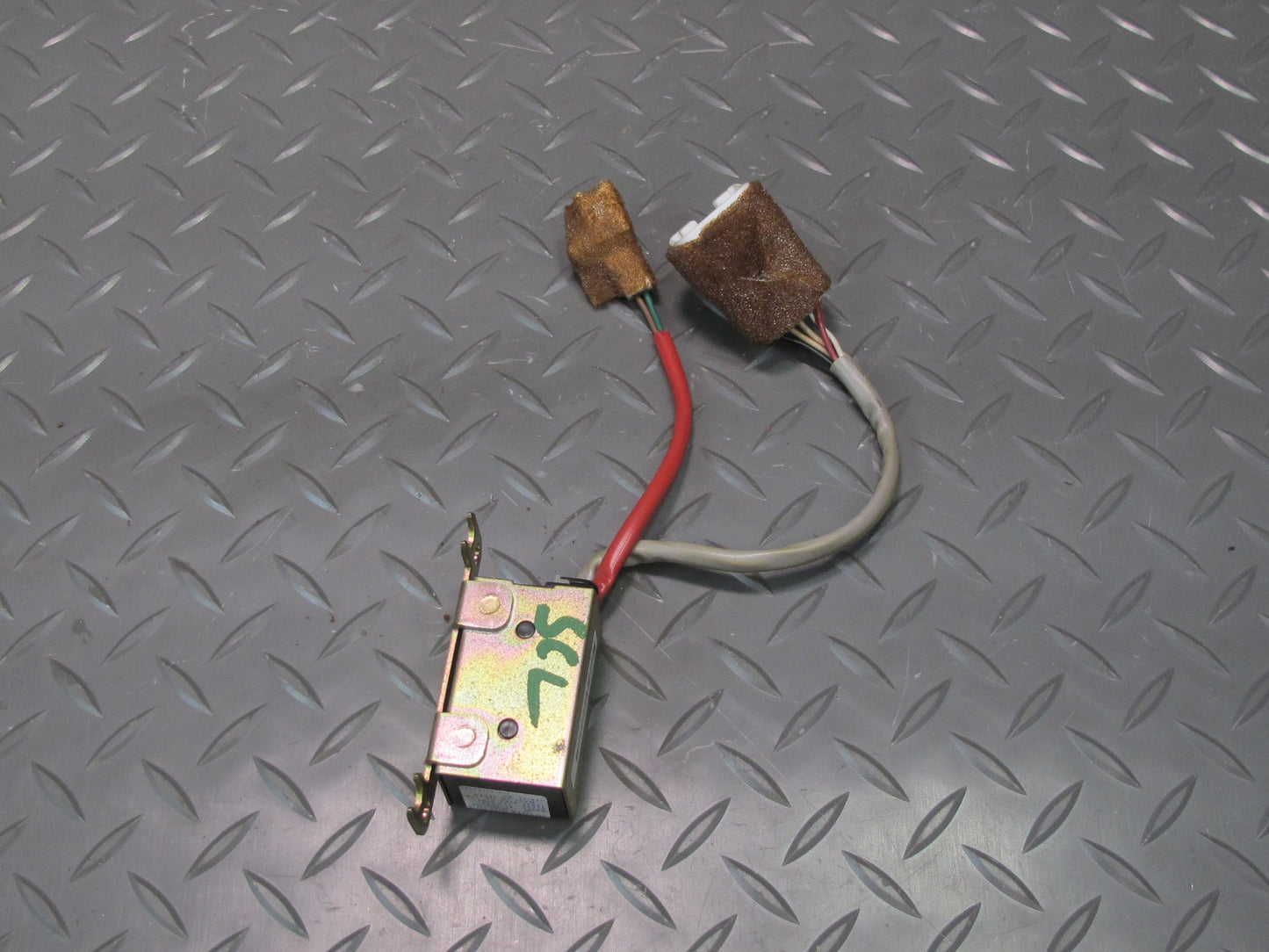 98-00 Lexus JZZ31L SC400 SC300 Transponder KEY Amplifier 89783-24010 OEM