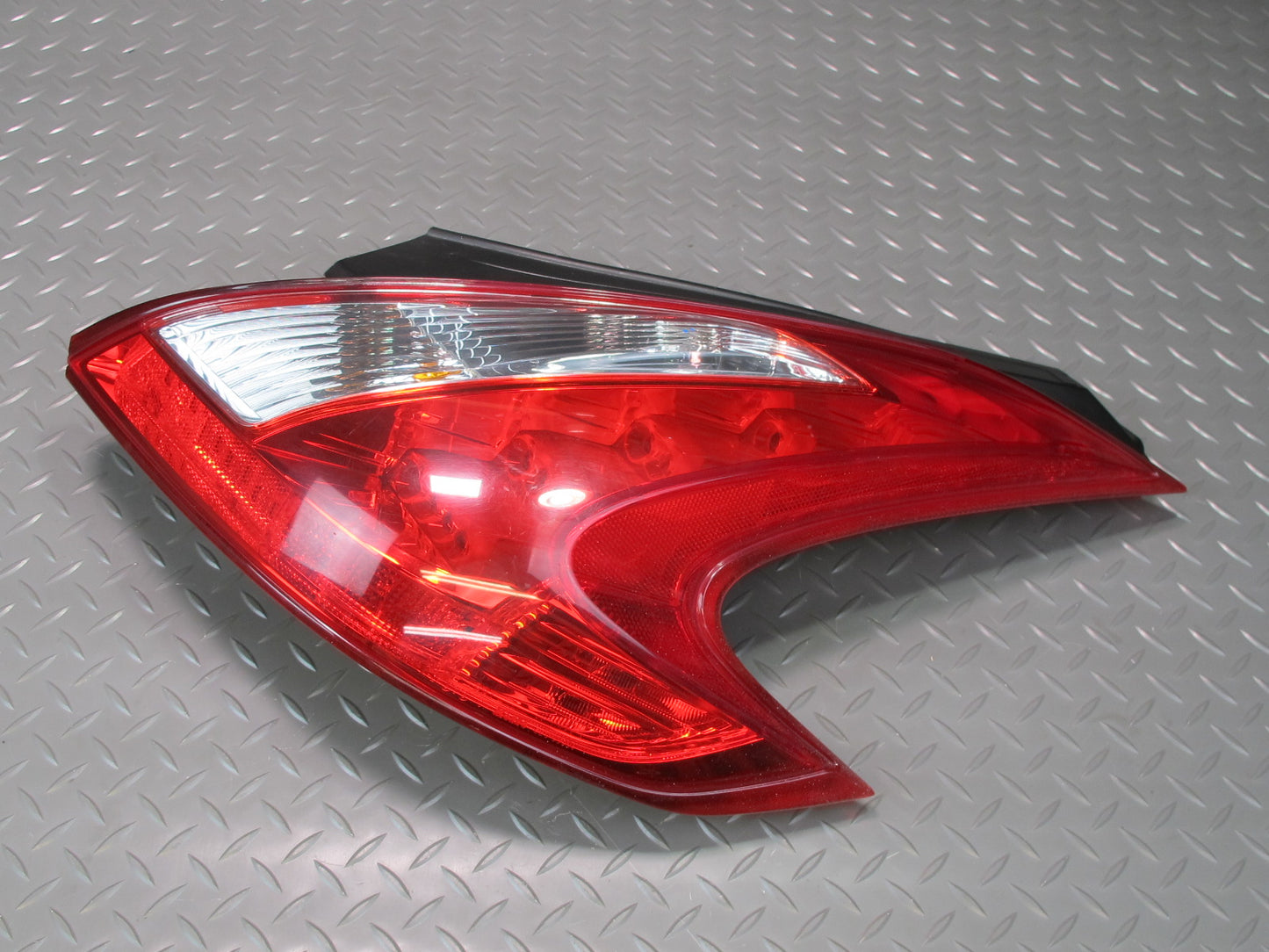 09-17 Nissan Z34 370Z Rear Right Passenger Side LED Tail Light Lamp OEM