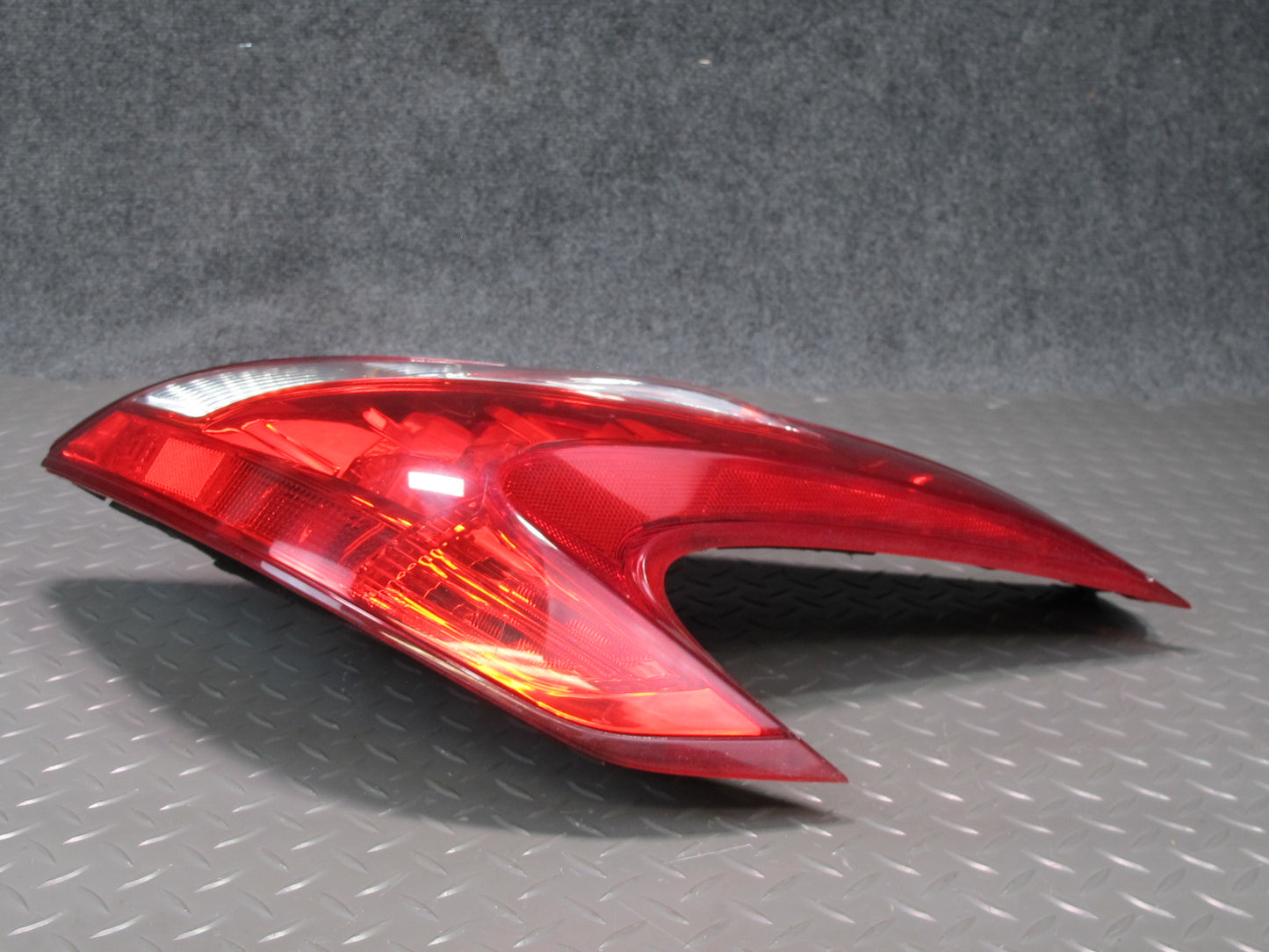 09-17 Nissan Z34 370Z Rear Right Passenger Side LED Tail Light Lamp OEM