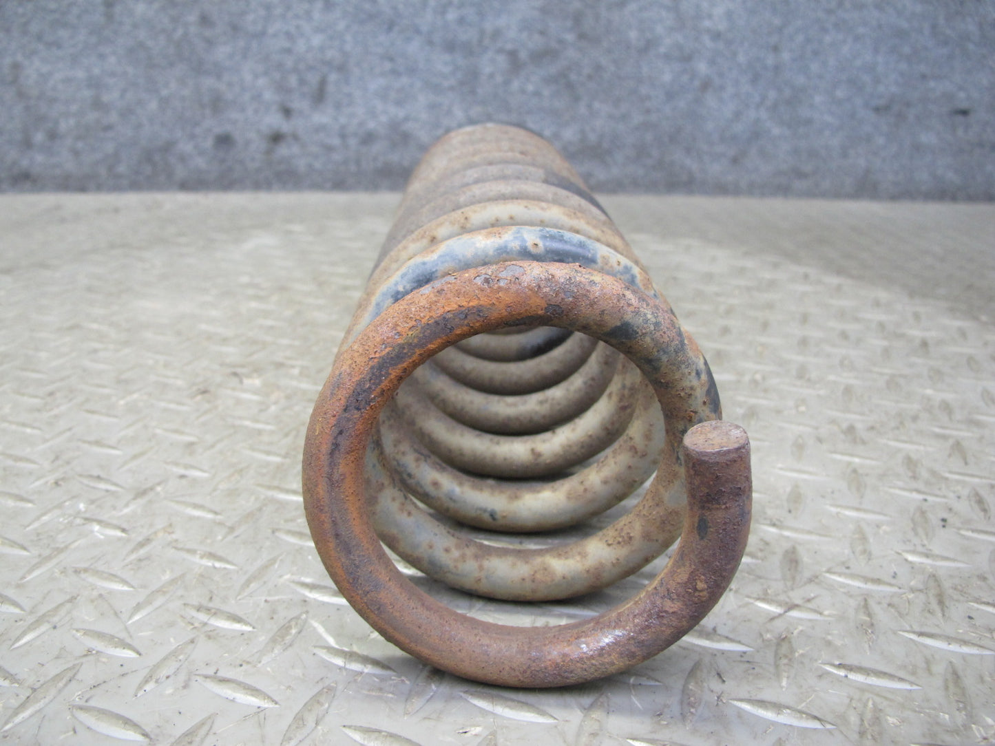 90-95 Mercedes W124 300D Rear Left & Right Suspension Coil Spring Set OEM