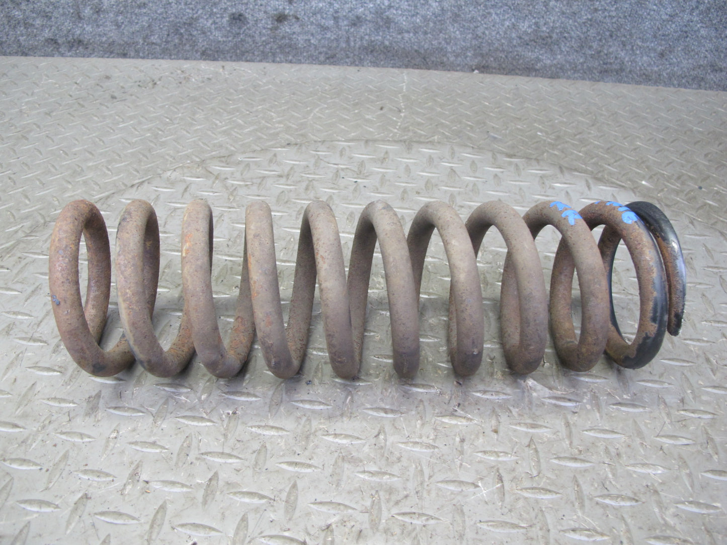 90-95 Mercedes W124 300D Rear Left & Right Suspension Coil Spring Set OEM