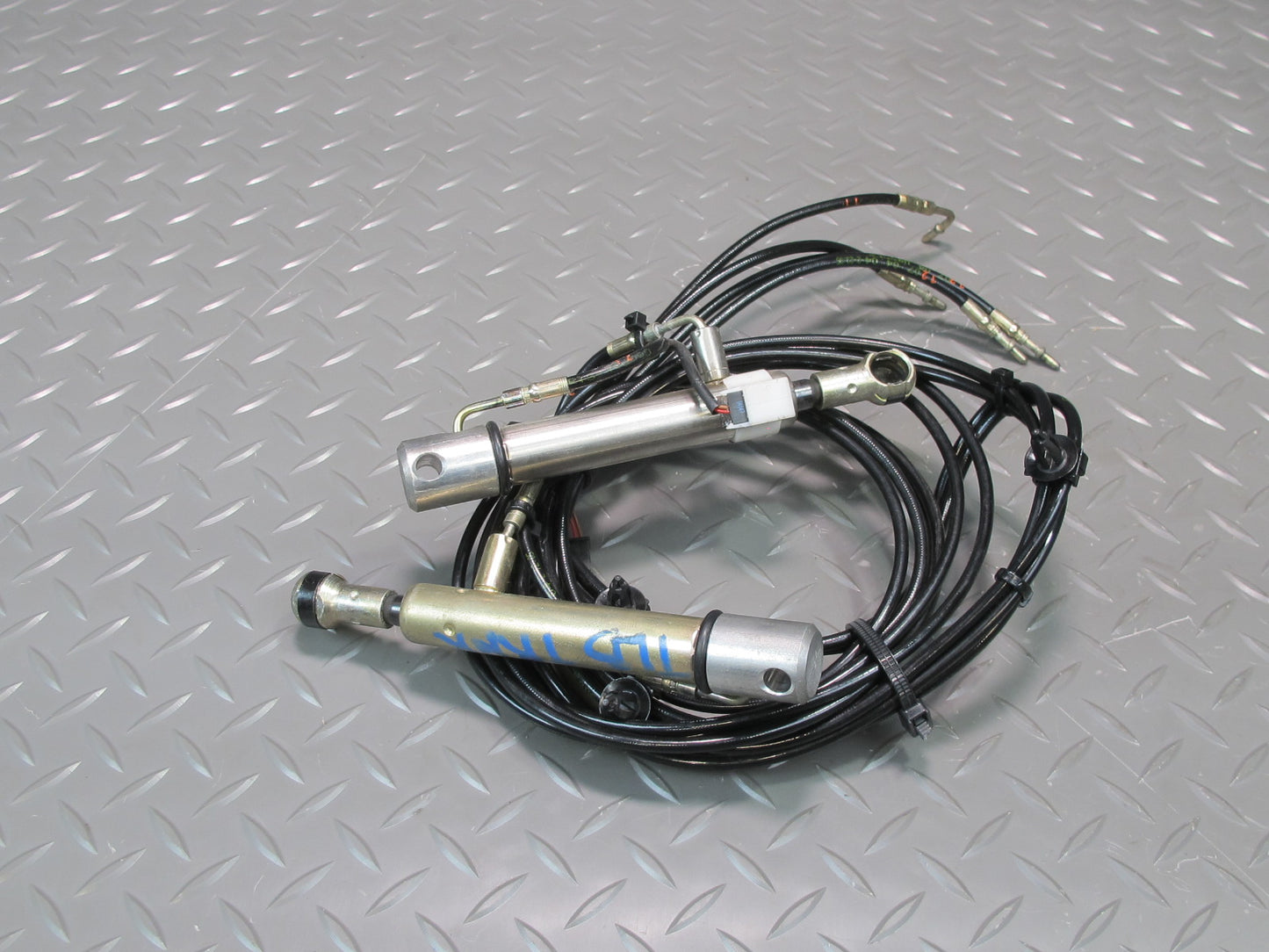 2001-2006 BMW E46 Convertible TOP Roof Hydraulic Shock Cylinder Hose Line Set