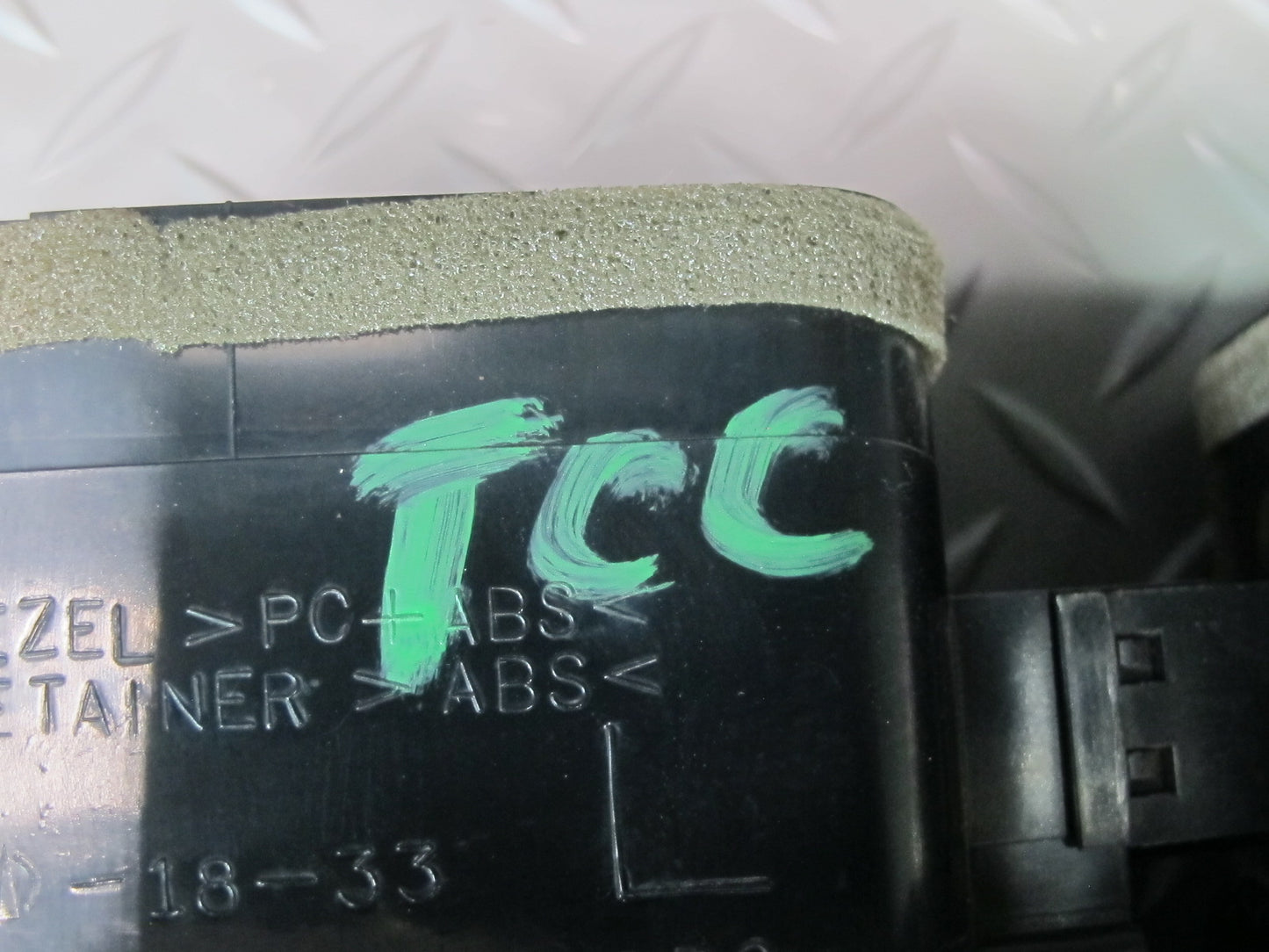 95-97 Toyota Celsior Dash Front Left Center Right A/C Air Vent Set OEM