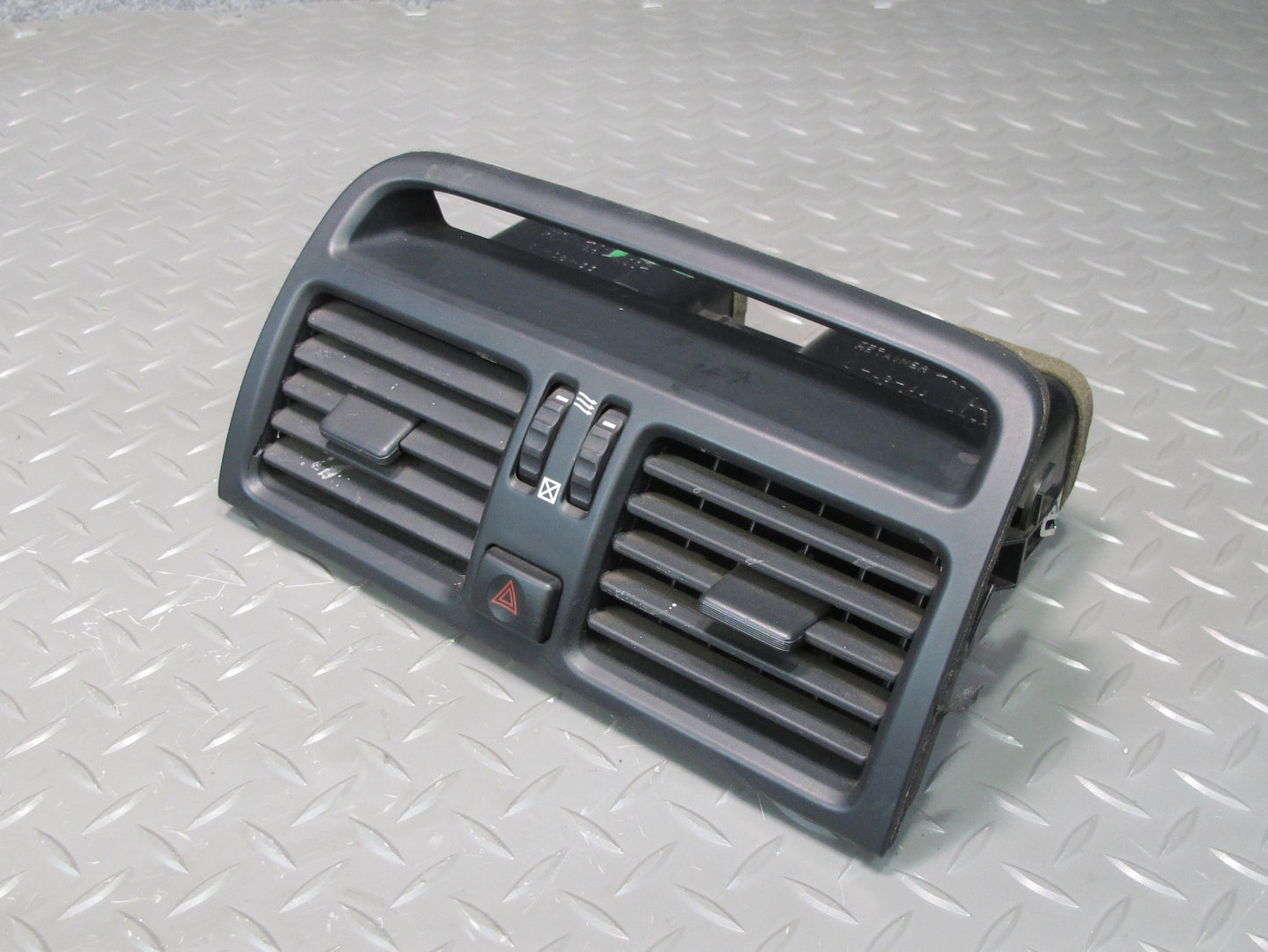 95-97 Toyota Celsior Dash Front Left Center Right A/C Air Vent Set OEM