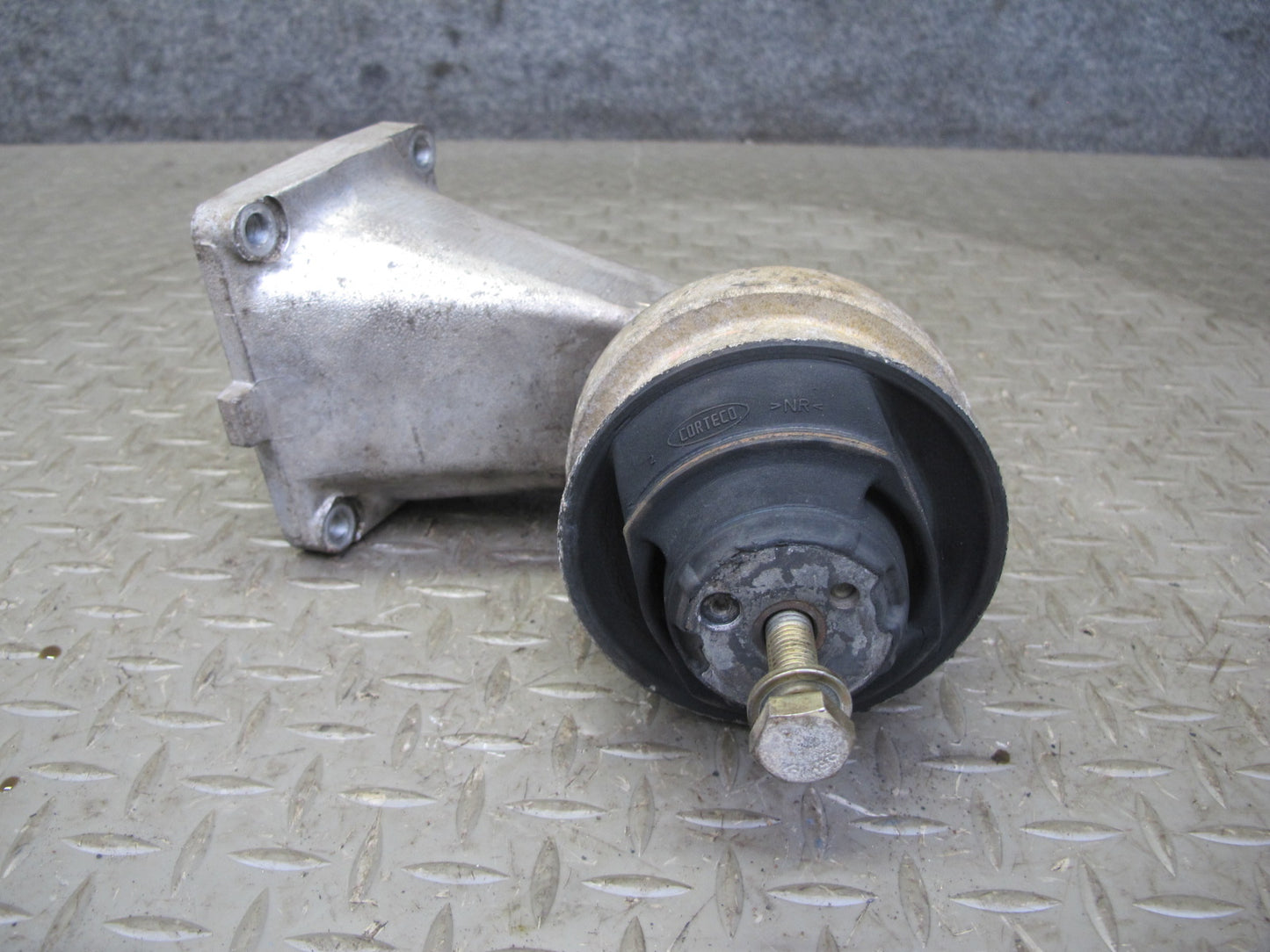 93-95 Mercedes W124 300D OM606.910 Engine Left & Right Motor Mount Set OEM