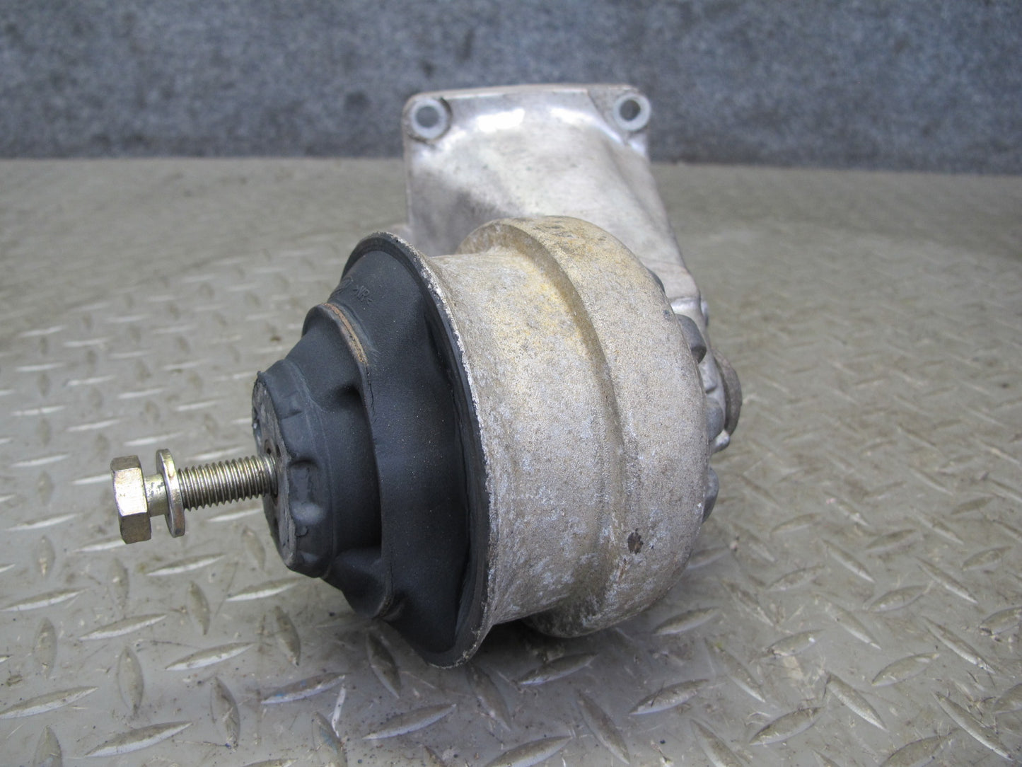 93-95 Mercedes W124 300D OM606.910 Engine Left & Right Motor Mount Set OEM