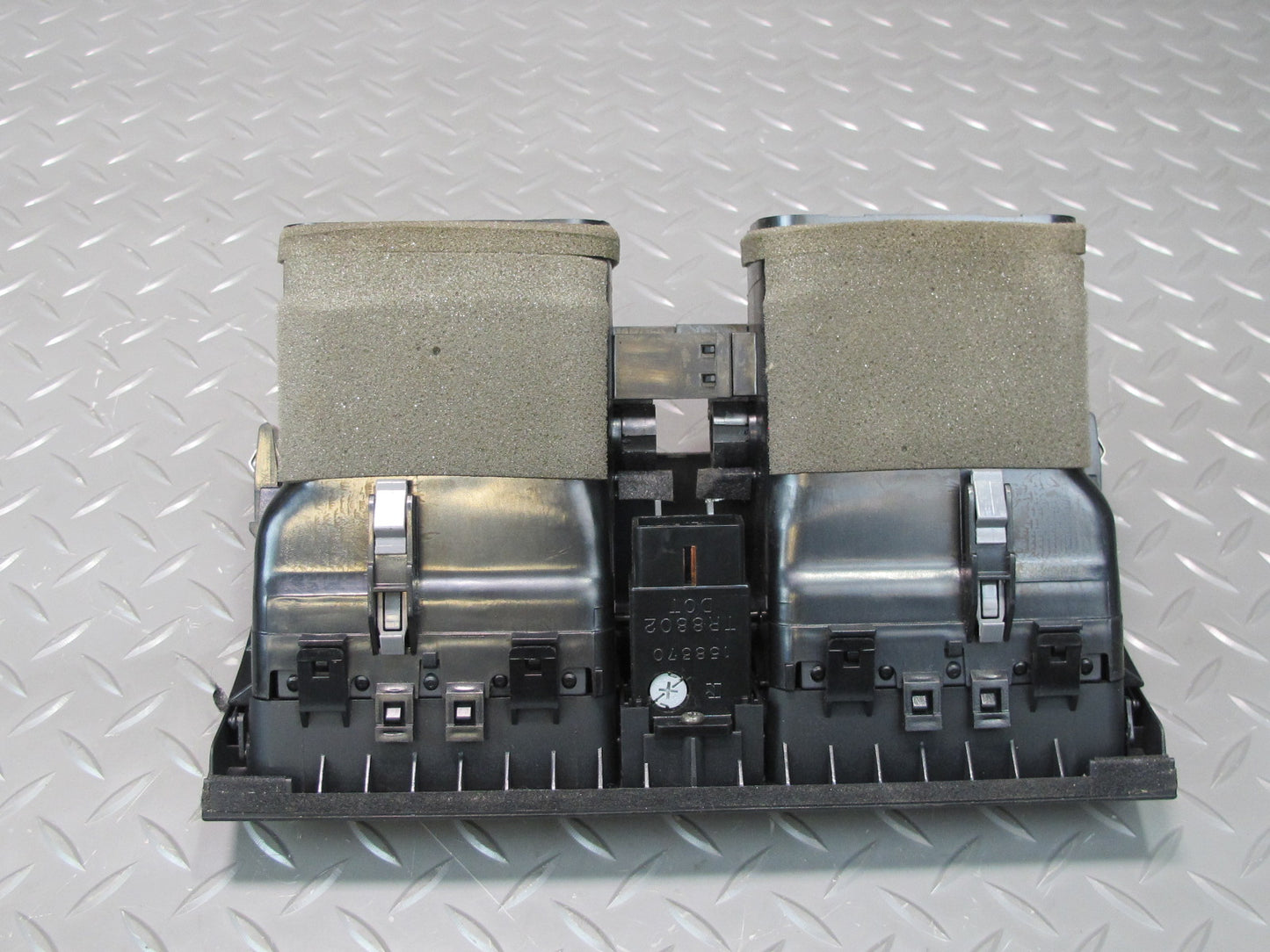 95-97 Toyota Celsior Dash Front Left Center Right A/C Air Vent Set OEM