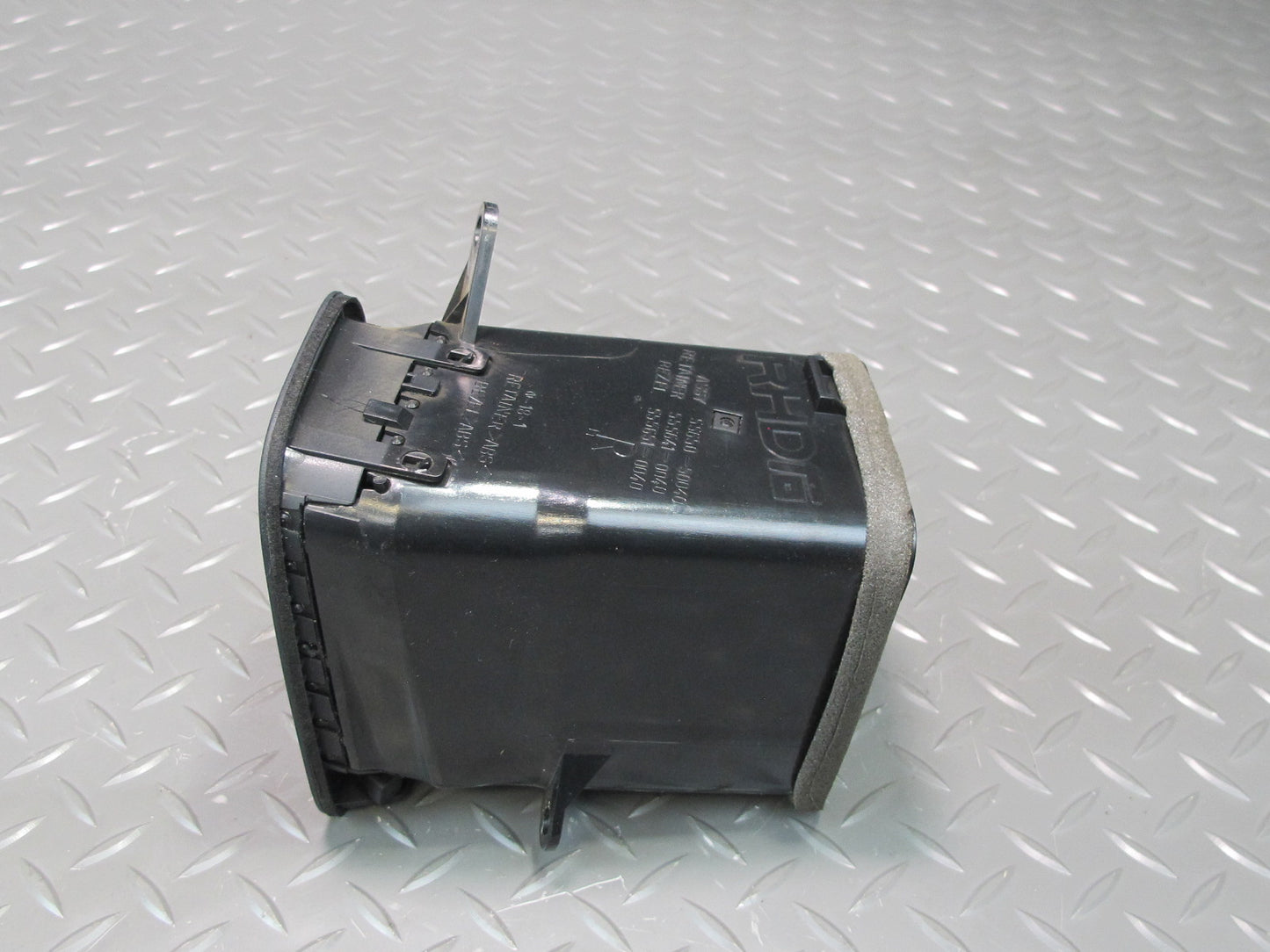 95-97 Toyota Celsior Dash Front Left Center Right A/C Air Vent Set OEM