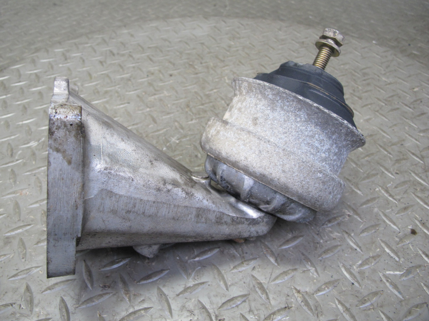 93-95 Mercedes W124 300D OM606.910 Engine Left & Right Motor Mount Set OEM