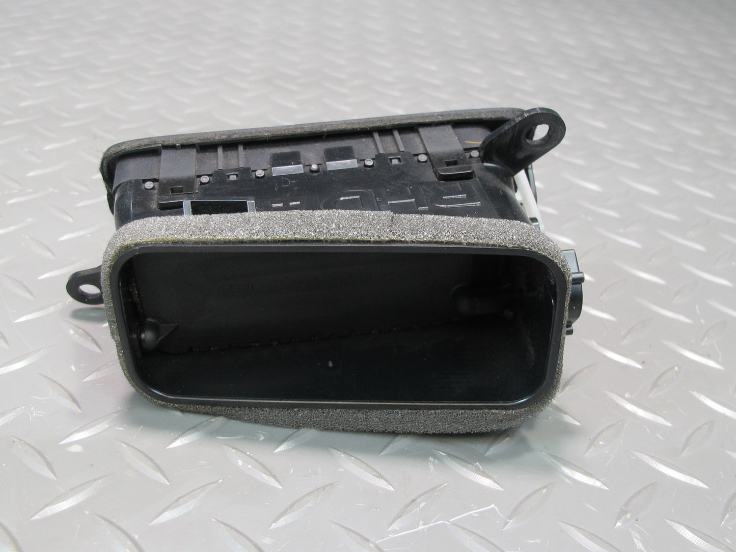 95-97 Toyota Celsior Dash Front Left Center Right A/C Air Vent Set OEM