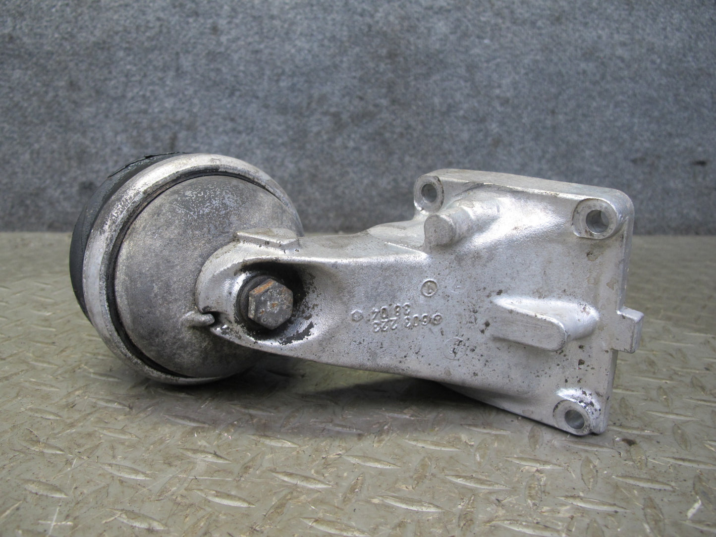 93-95 Mercedes W124 300D OM606.910 Engine Left & Right Motor Mount Set OEM