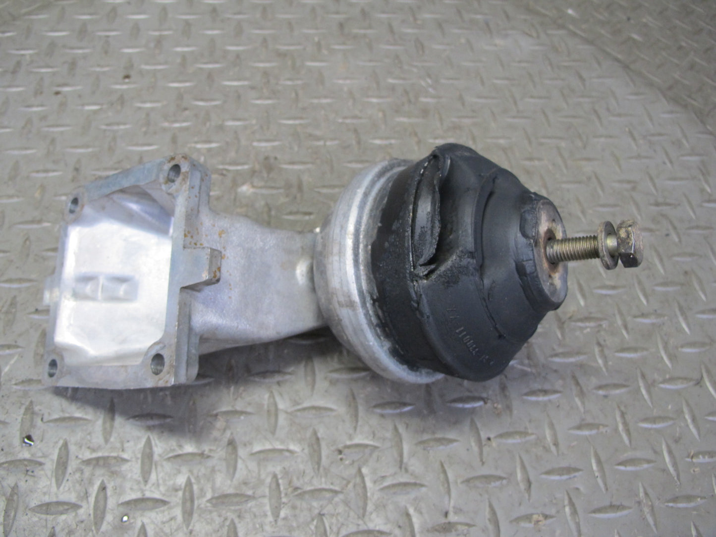 93-95 Mercedes W124 300D OM606.910 Engine Left & Right Motor Mount Set OEM