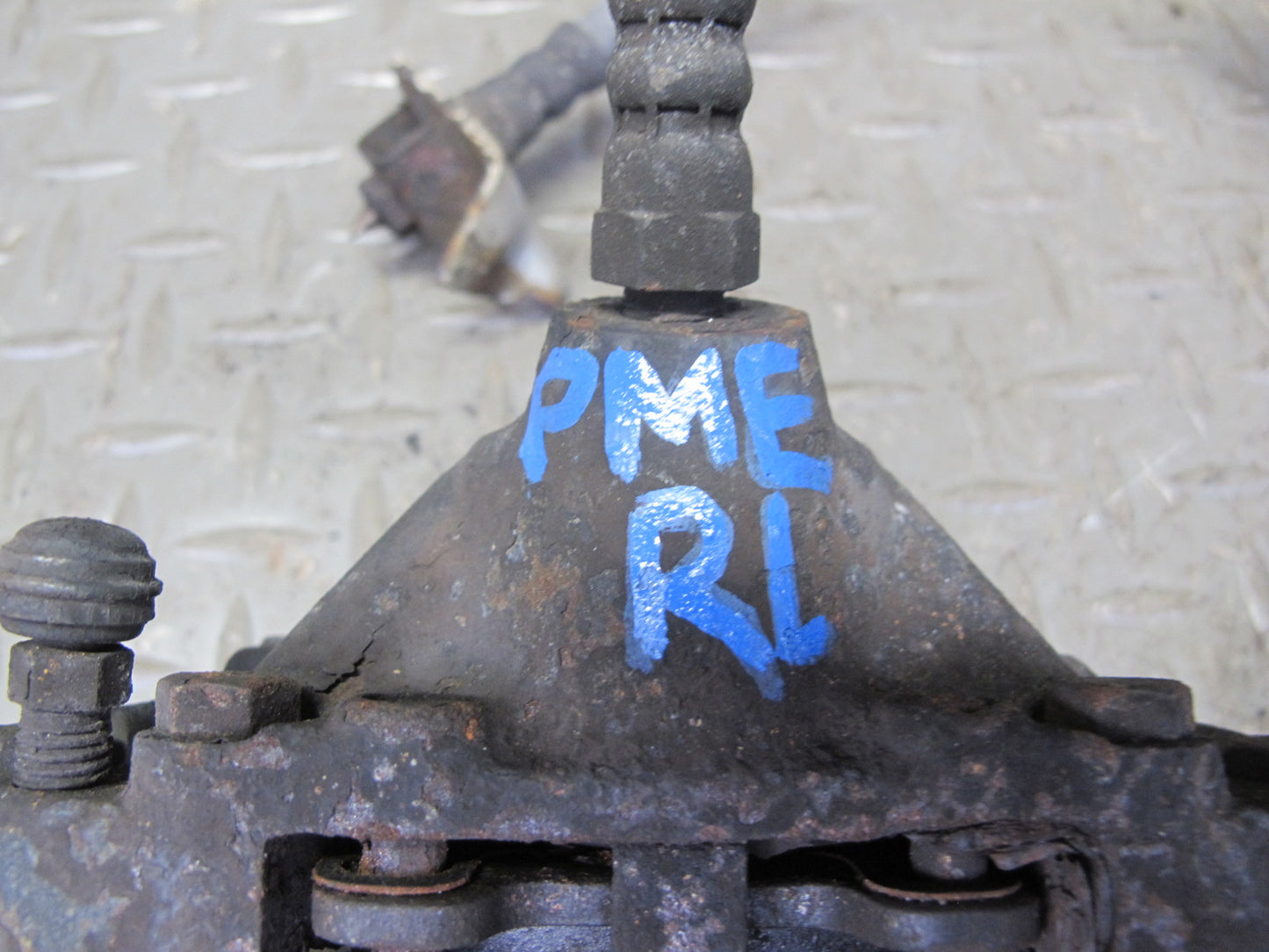 90-95 Mercedes W124 300D Rear Right & Left Brake Caliper Set OEM