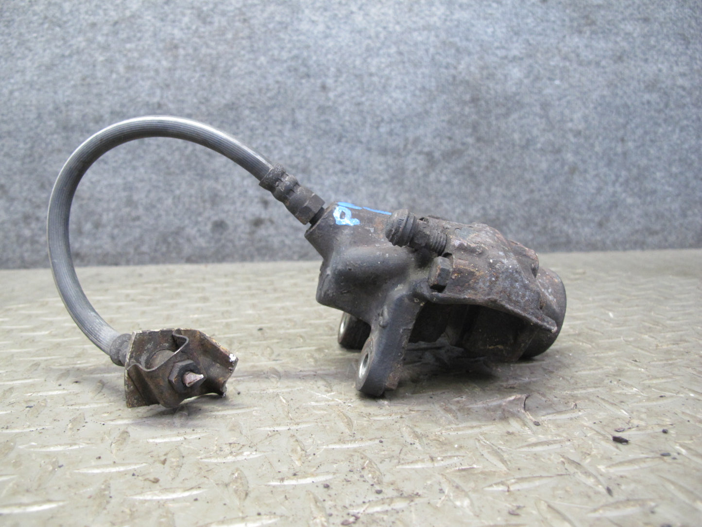 90-95 Mercedes W124 300D Rear Right & Left Brake Caliper Set OEM