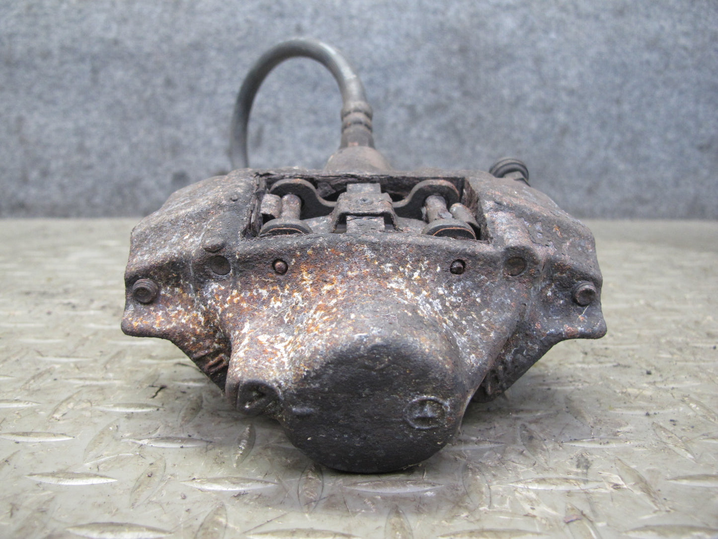 90-95 Mercedes W124 300D Rear Right & Left Brake Caliper Set OEM