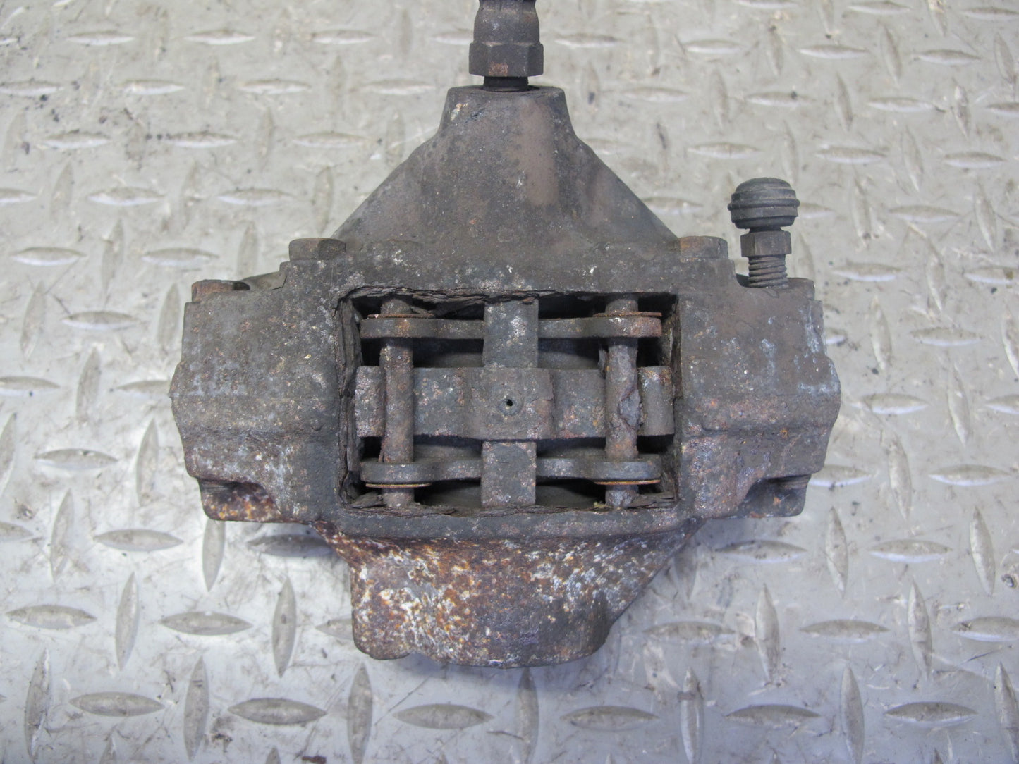 90-95 Mercedes W124 300D Rear Right & Left Brake Caliper Set OEM