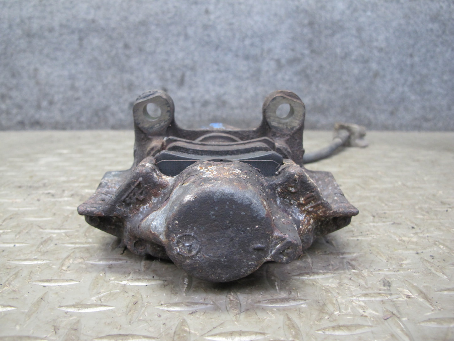 90-95 Mercedes W124 300D Rear Right & Left Brake Caliper Set OEM