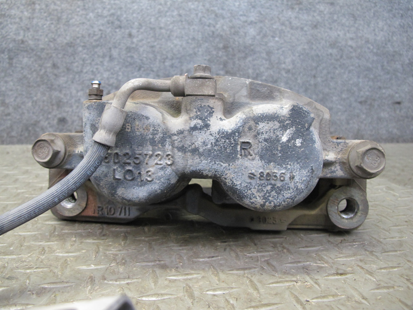 2003-2009 Hummer H2 AWD Front Left & Right Brake Caliper Set of 2