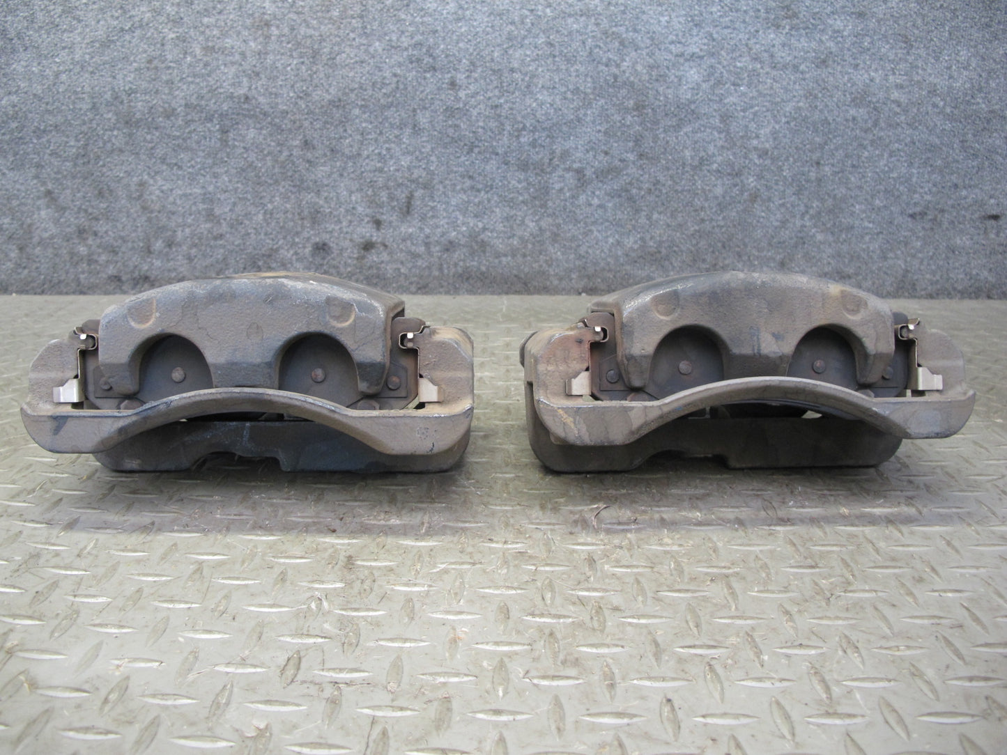2003-2009 Hummer H2 AWD Rear Left & Right Brake Caliper Set of 2