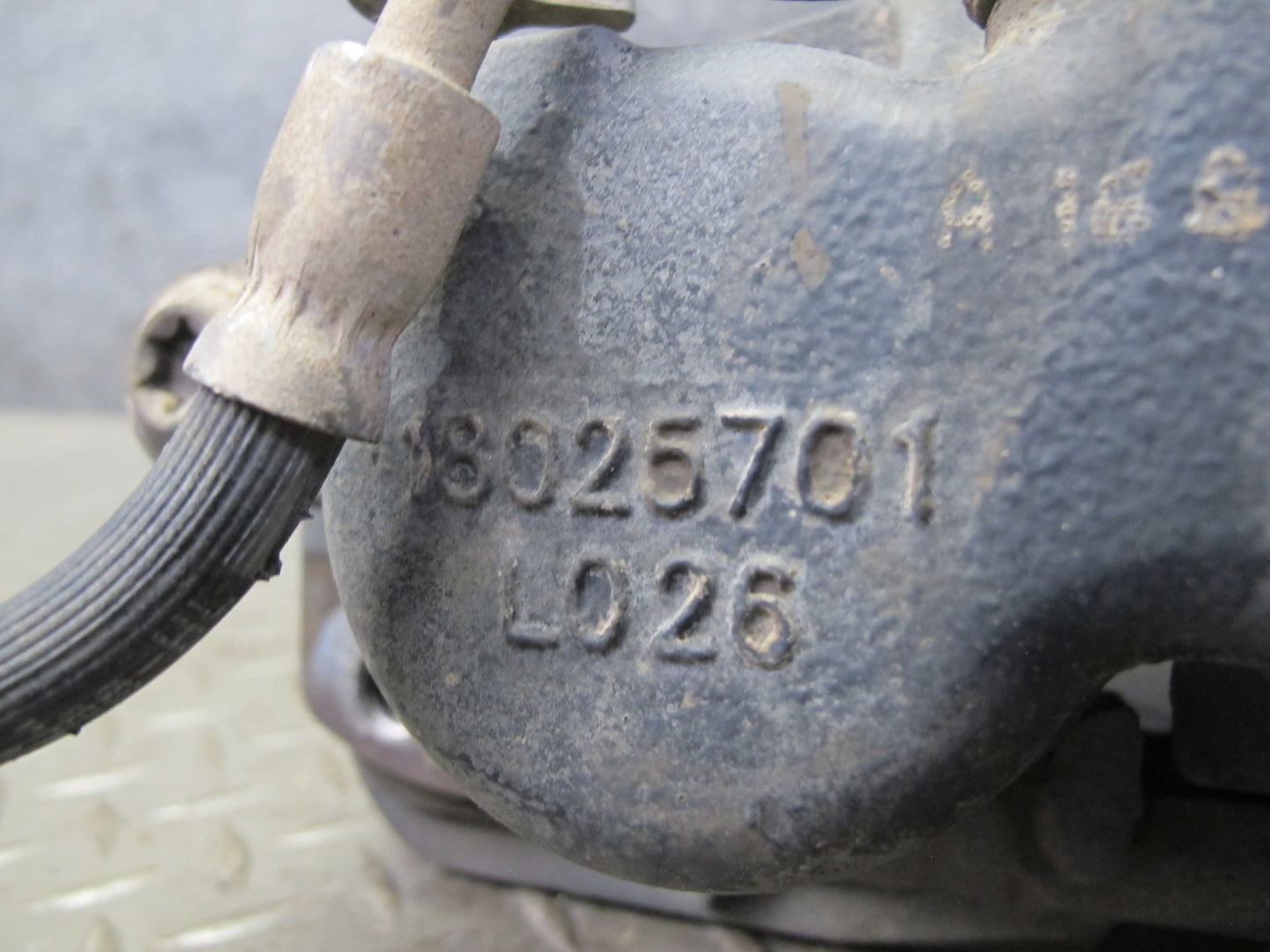 2003-2009 Hummer H2 AWD Rear Left & Right Brake Caliper Set of 2