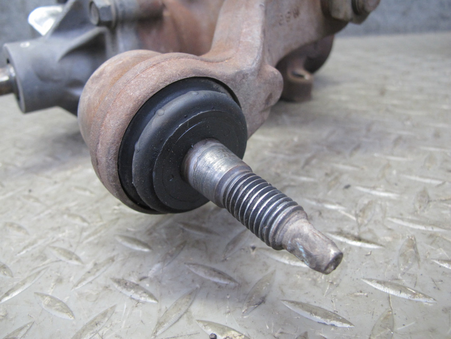 2008-2009 Hummer H2 Power Steering Gearbox Gear Box 25913584