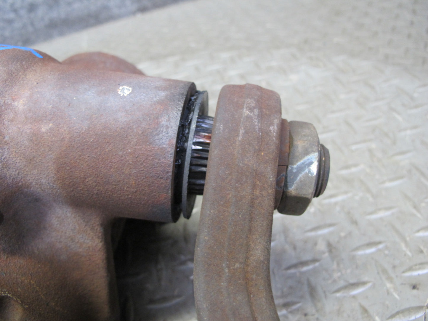 2008-2009 Hummer H2 Power Steering Gearbox Gear Box 25913584