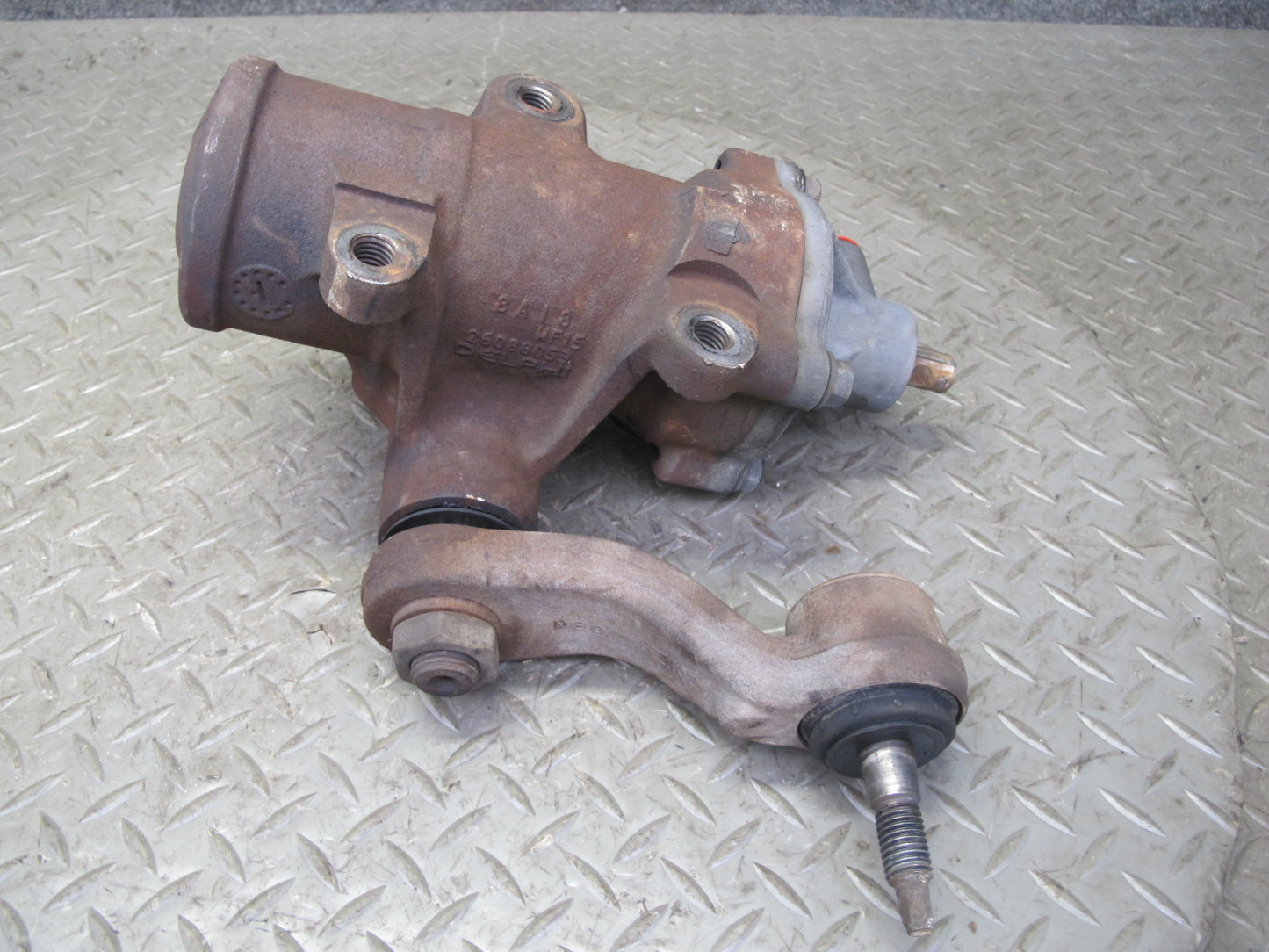 2008-2009 Hummer H2 Power Steering Gearbox Gear Box 25913584