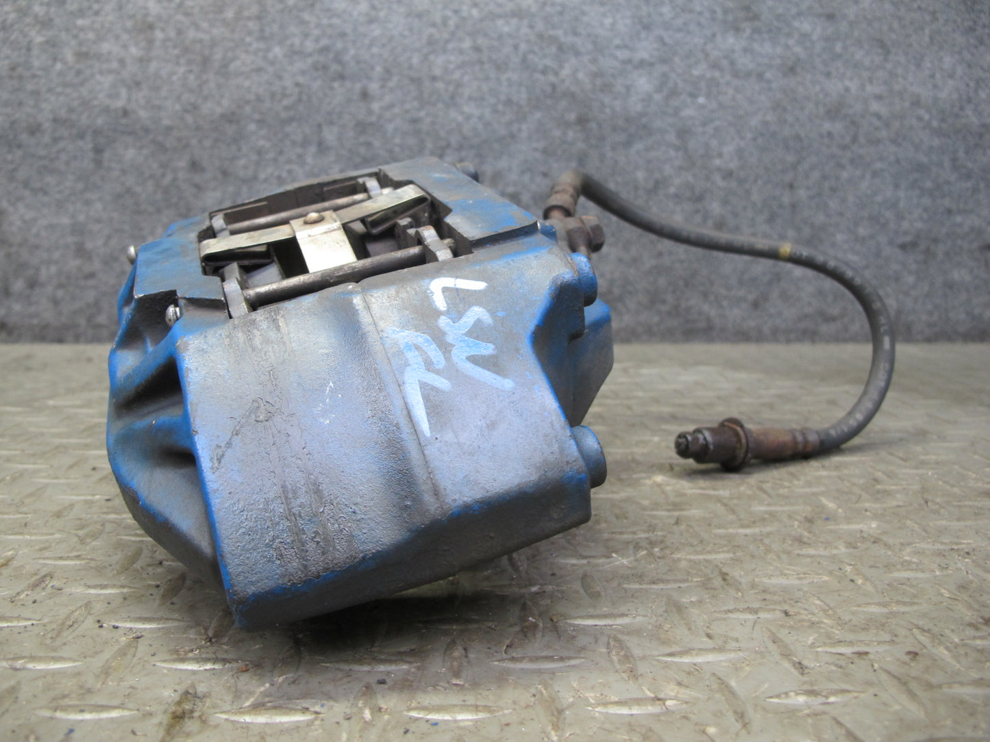 95-00 Lexus UCF20L LS400 Set of 2 Front Left Right Brake Caliper Sumitomo OEM