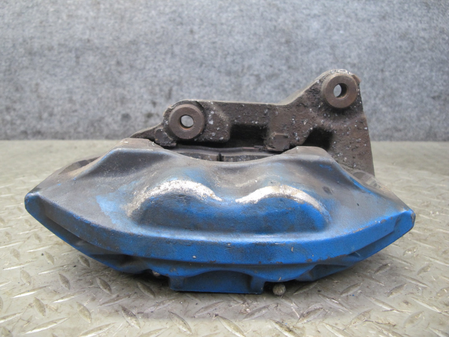 95-00 Lexus UCF20L LS400 Set of 2 Front Left Right Brake Caliper Sumitomo OEM