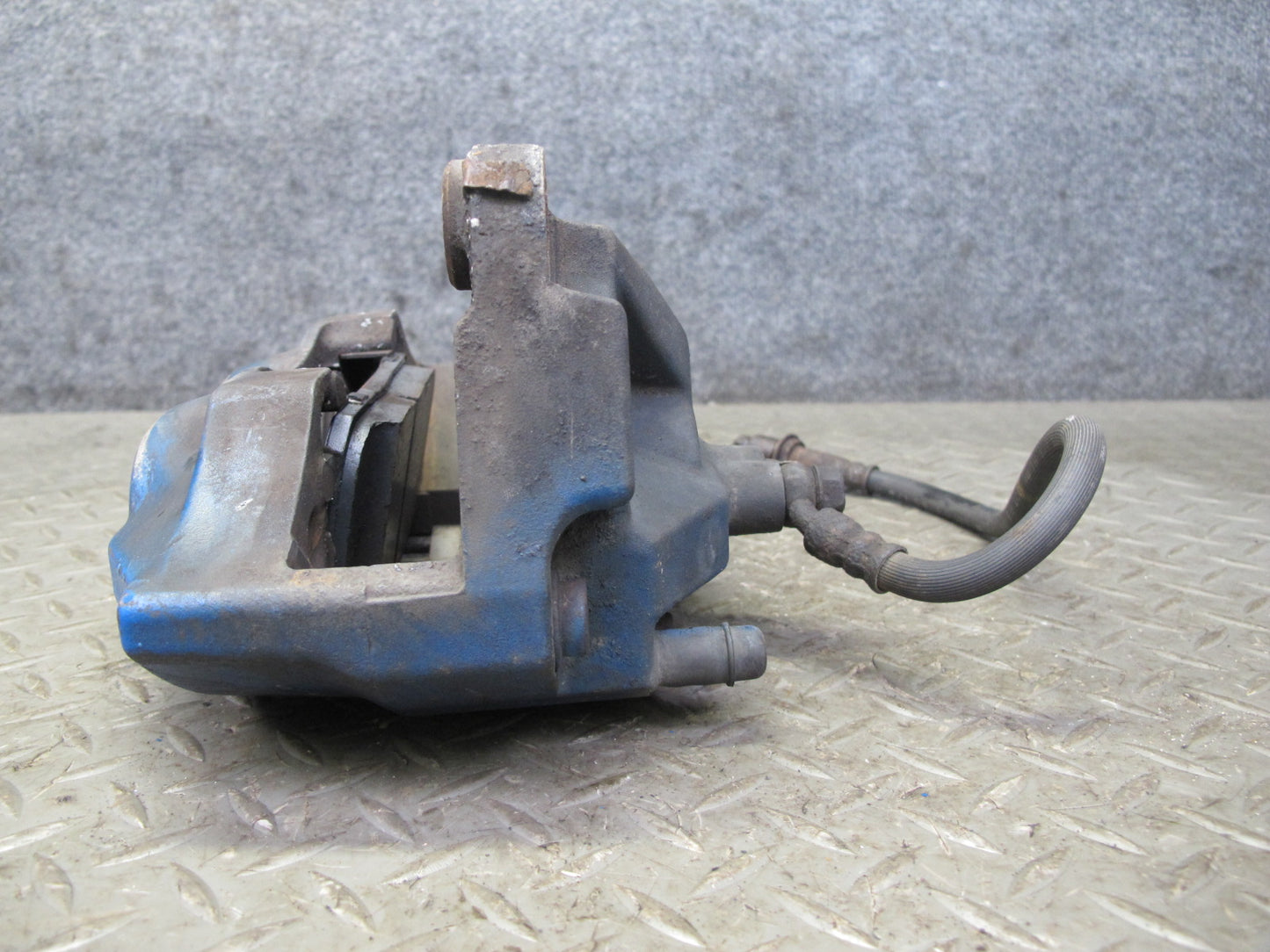 95-00 Lexus UCF20L LS400 Set of 2 Front Left Right Brake Caliper Sumitomo OEM