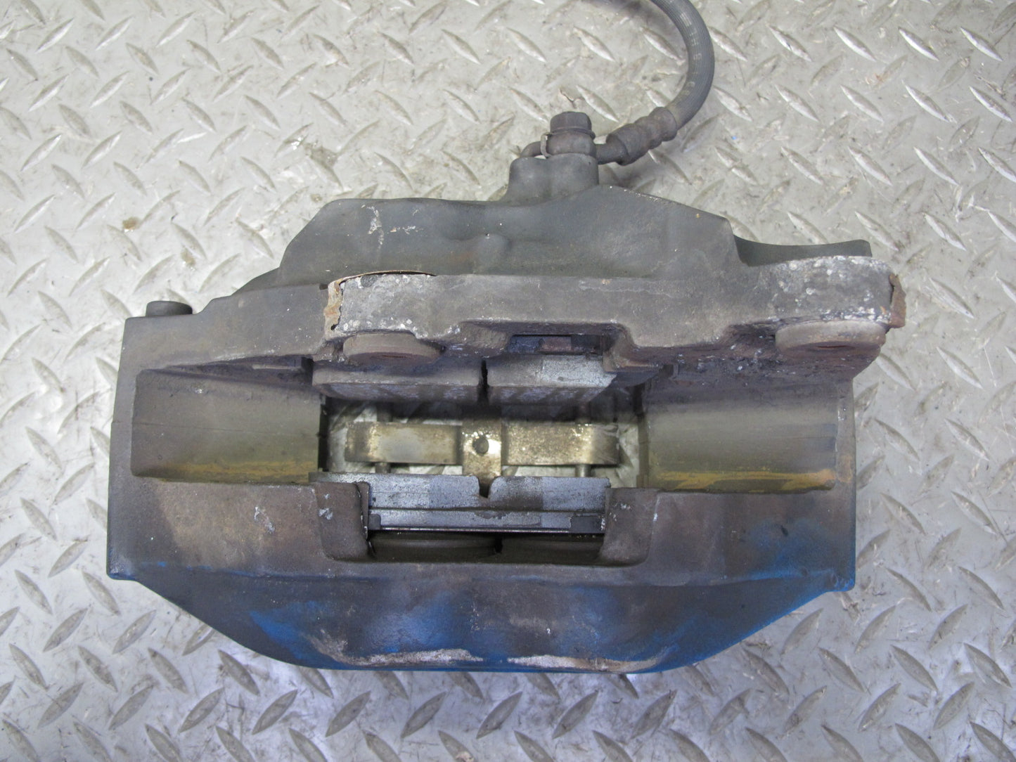 95-00 Lexus UCF20L LS400 Set of 2 Front Left Right Brake Caliper Sumitomo OEM