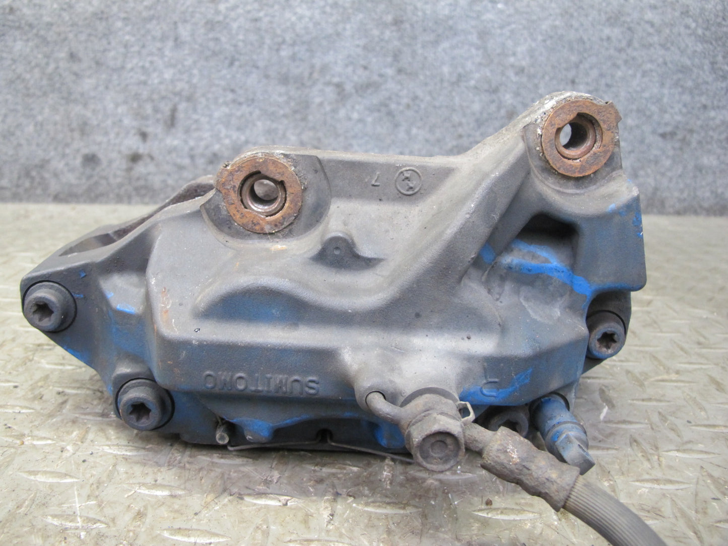 95-00 Lexus UCF20L LS400 Set of 2 Front Left Right Brake Caliper Sumitomo OEM