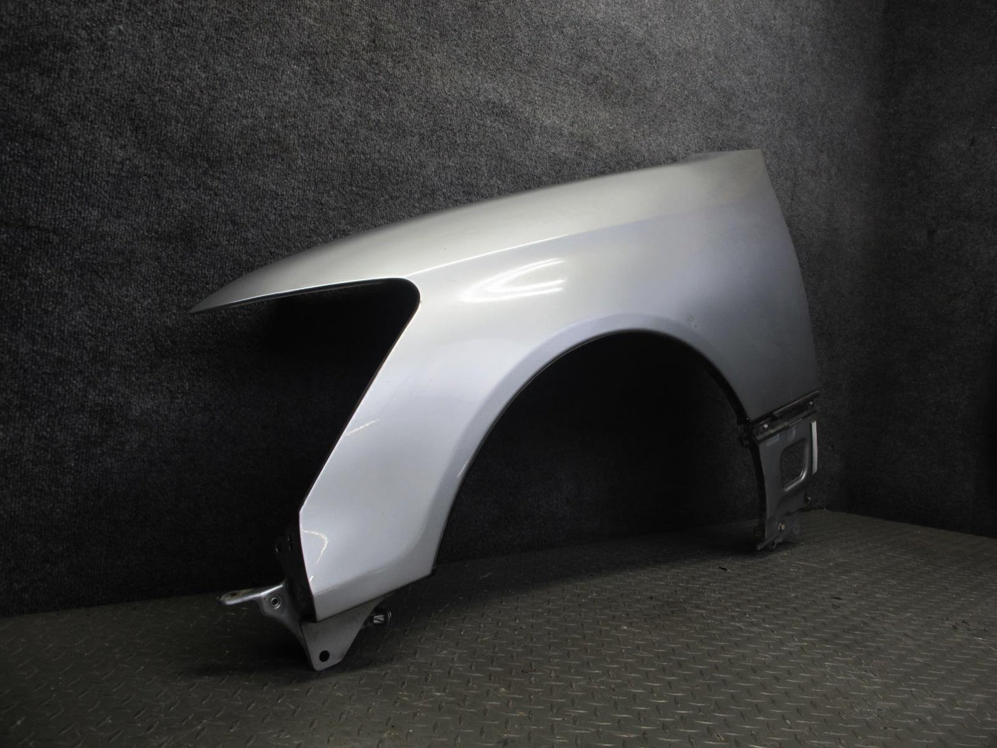 04-06 Lexus UCF30L LS430 Front Left Fender Shell Panel Cover OEM