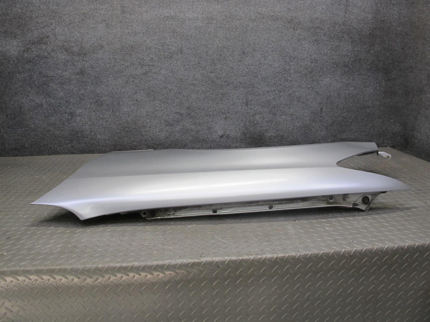 04-06 Lexus UCF30L LS430 Front Left Fender Shell Panel Cover OEM