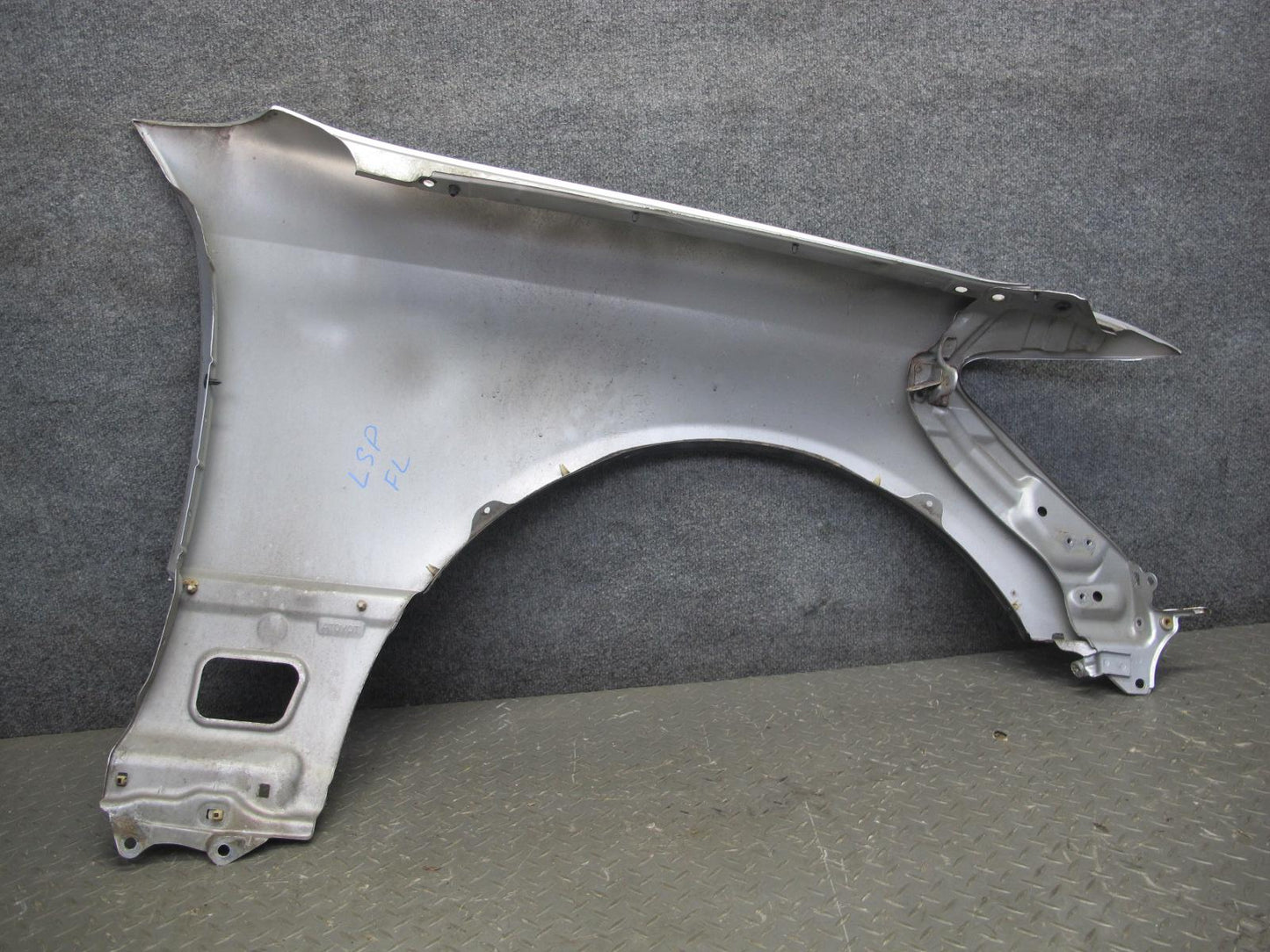 04-06 Lexus UCF30L LS430 Front Left Fender Shell Panel Cover OEM