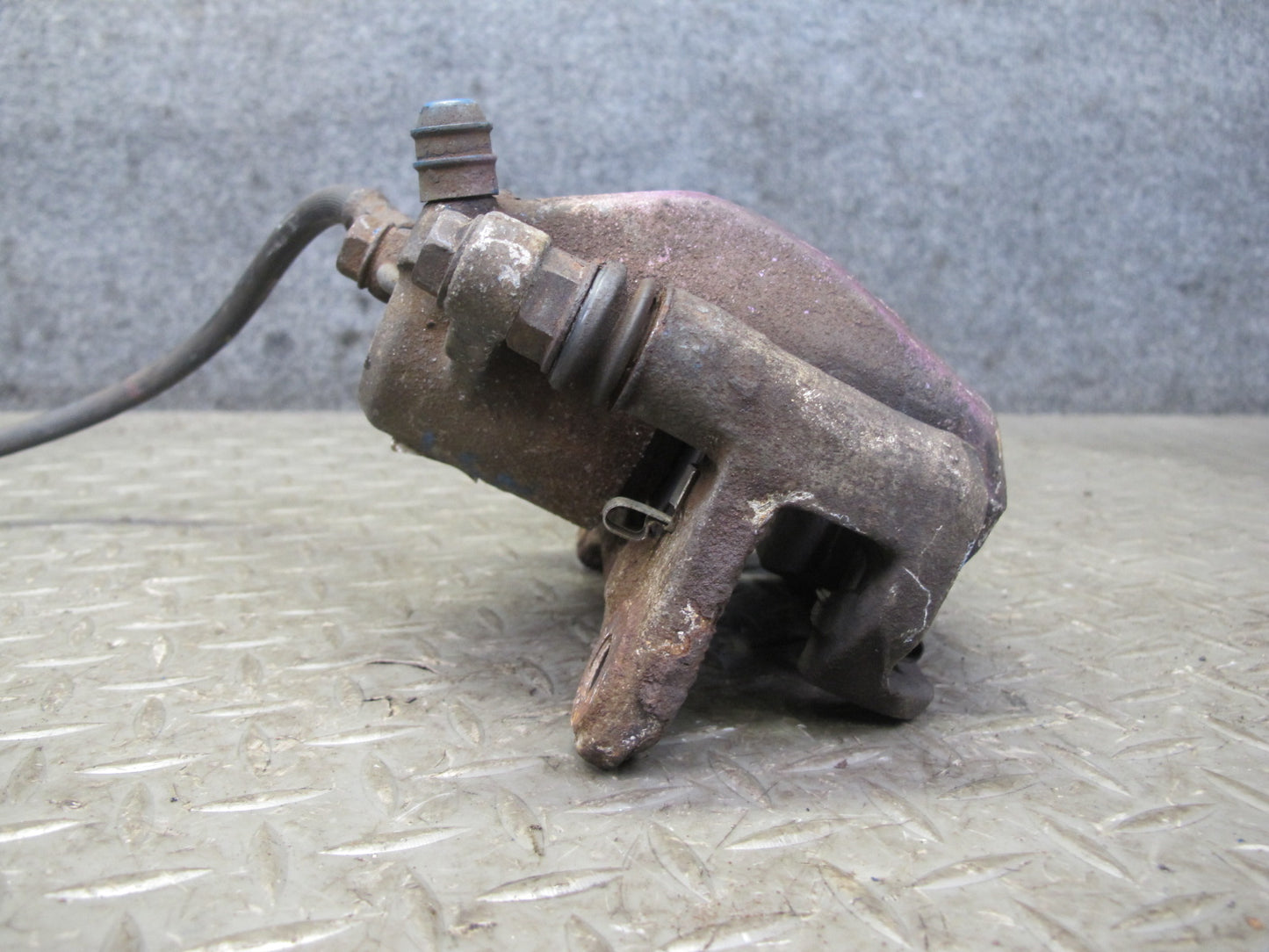 98-00 Lexus UCF20L LS400 Set of 2 Rear Left & Right Brake Caliper OEM