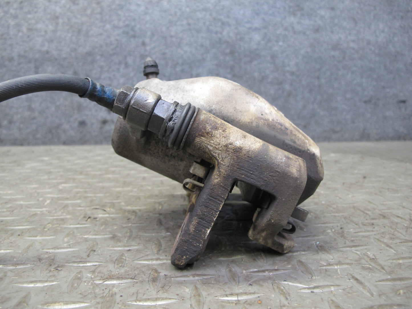 98-00 Lexus UCF20L LS400 Set of 2 Rear Left & Right Brake Caliper OEM