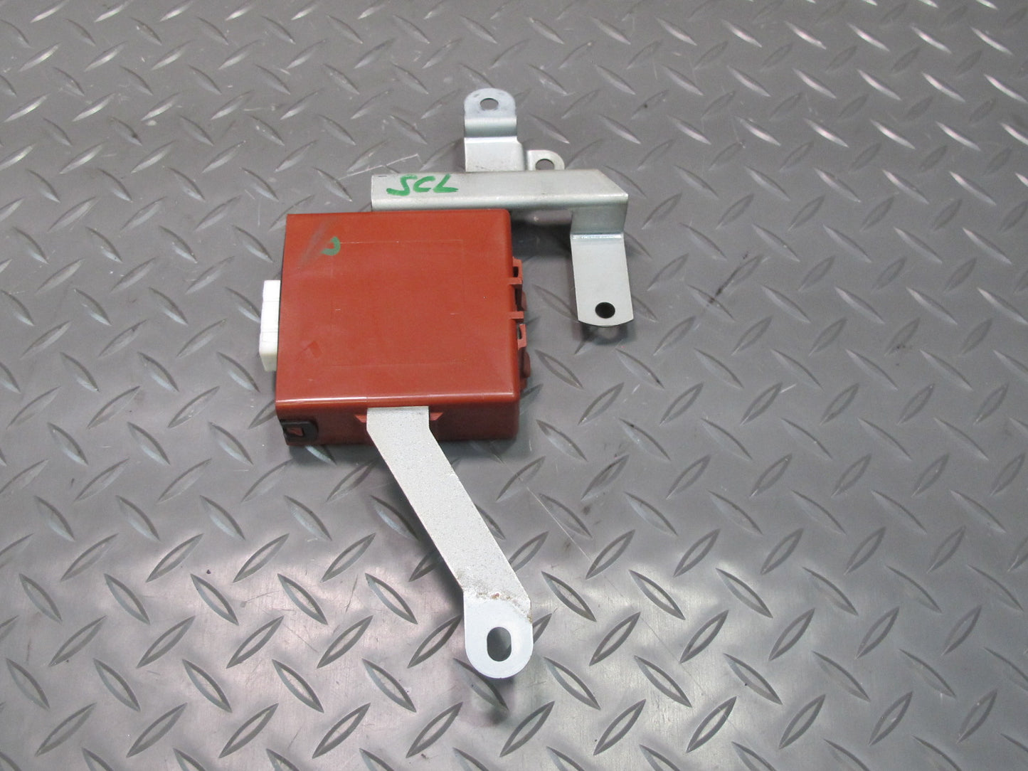 98-00 Lexus UZZ30L SC400 SC300 Receiver Door Control Module 89741-24100 OEM