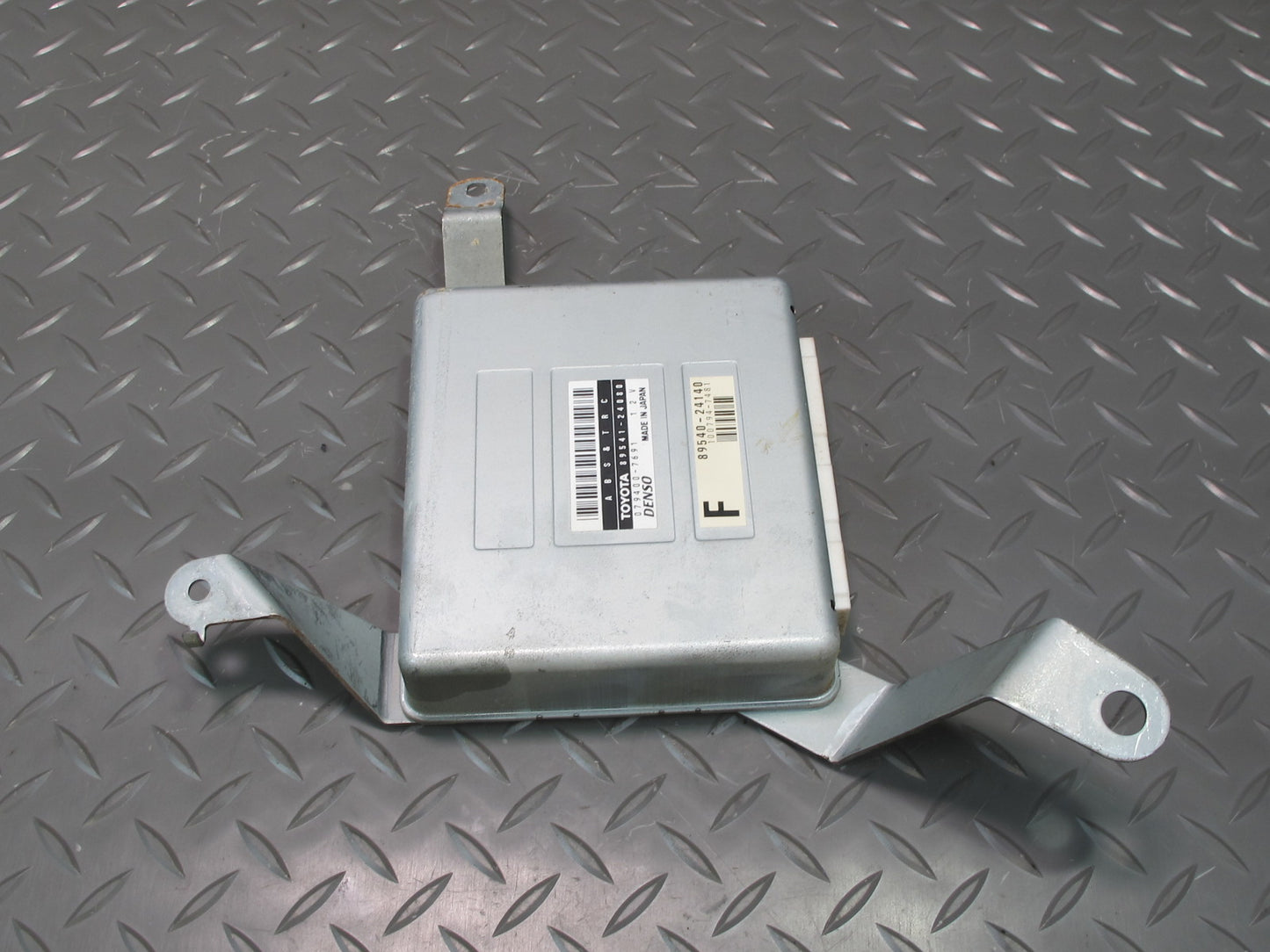 98-00 Lexus UZZ30L SC400 SC300 ABS TRC Traction Control Module 89541-24080 OEM