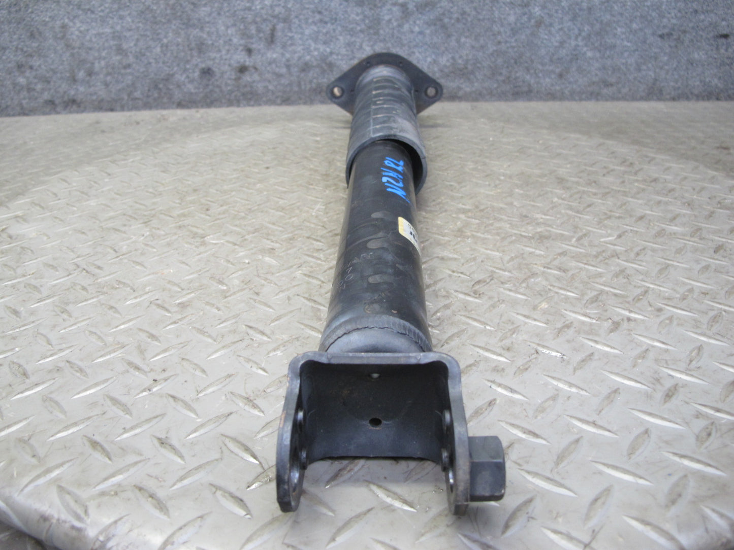 13-14 Nissan Z34 370Z RWD Rear Left & Right Strut Shock Absorber Set OEM