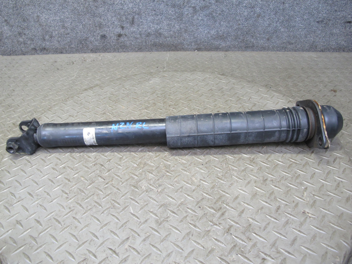 13-14 Nissan Z34 370Z RWD Rear Left & Right Strut Shock Absorber Set OEM