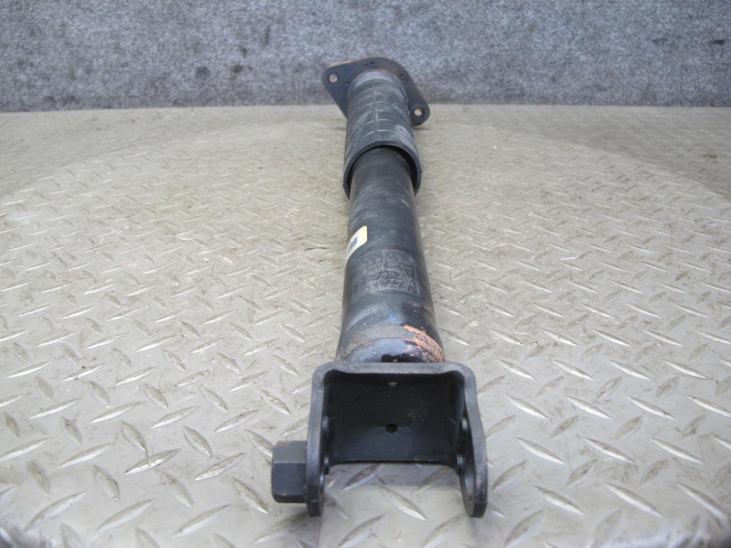 13-14 Nissan Z34 370Z RWD Rear Left & Right Strut Shock Absorber Set OEM