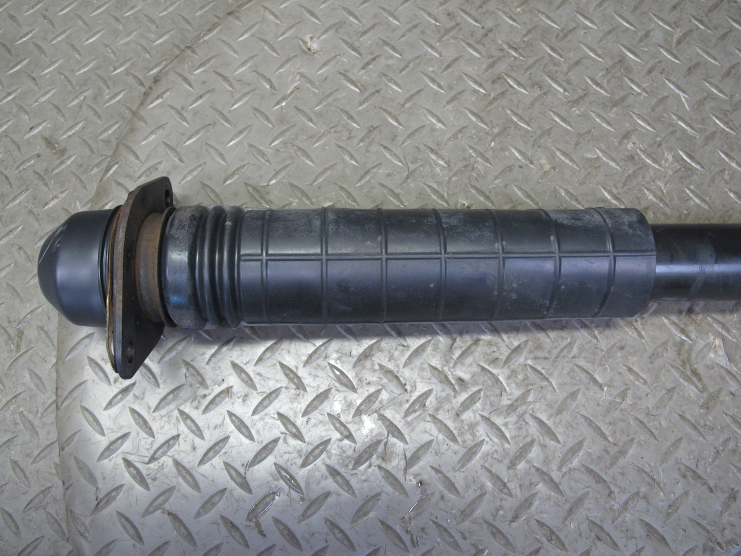 13-14 Nissan Z34 370Z RWD Rear Left & Right Strut Shock Absorber Set OEM