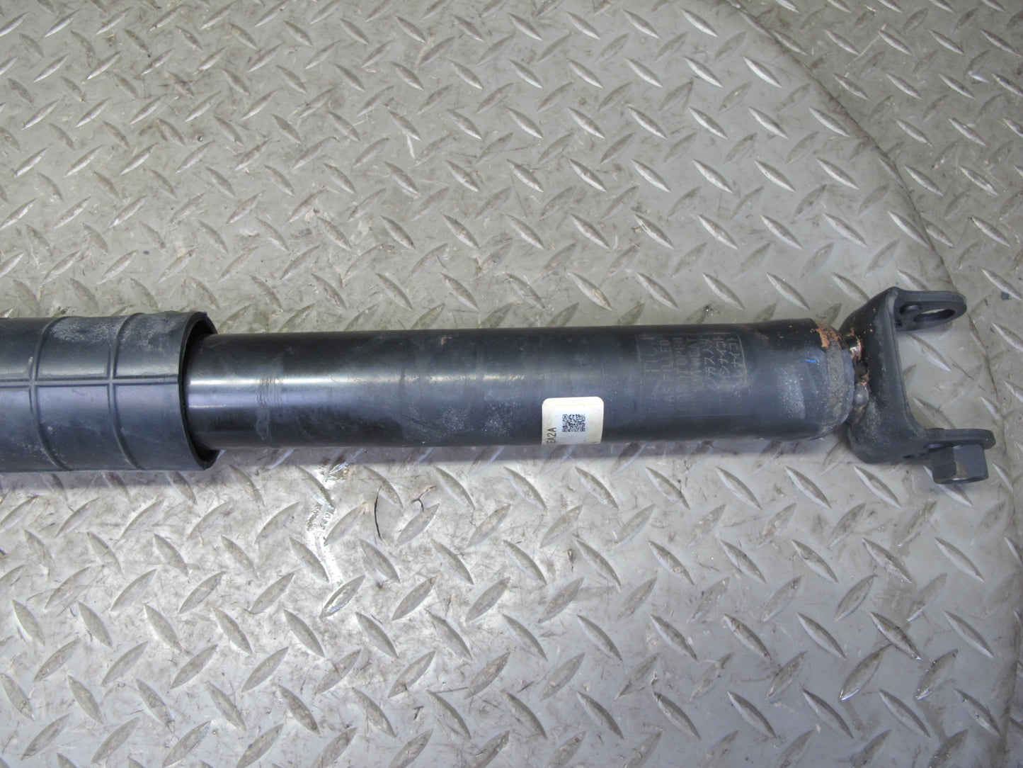 13-14 Nissan Z34 370Z RWD Rear Left & Right Strut Shock Absorber Set OEM