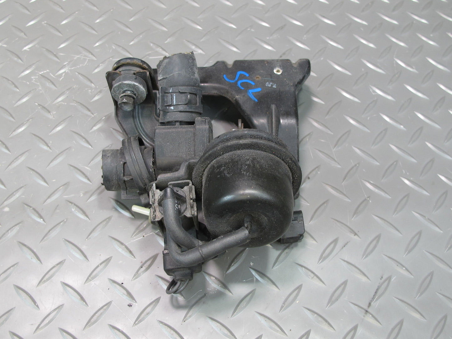 92-00 Lexus UZZ30L SC400 SC300 Heater Control Valve Pump w Bracket Mount OEM