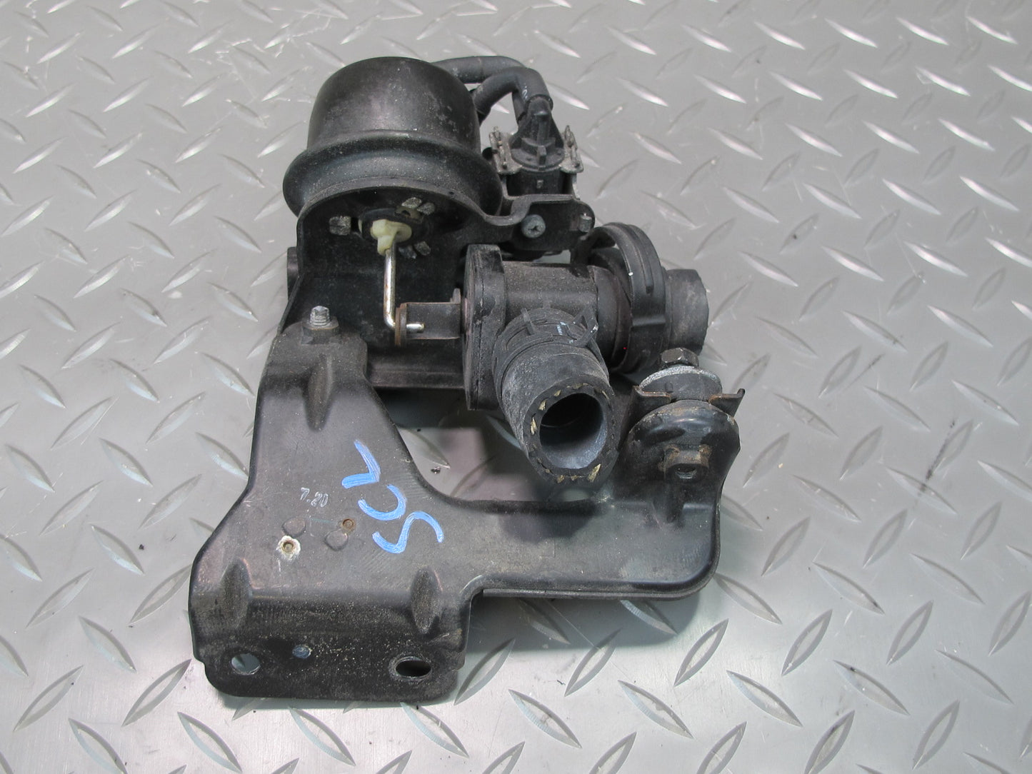 92-00 Lexus UZZ30L SC400 SC300 Heater Control Valve Pump w Bracket Mount OEM