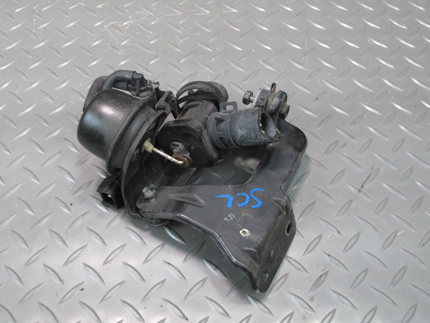 92-00 Lexus UZZ30L SC400 SC300 Heater Control Valve Pump w Bracket Mount OEM